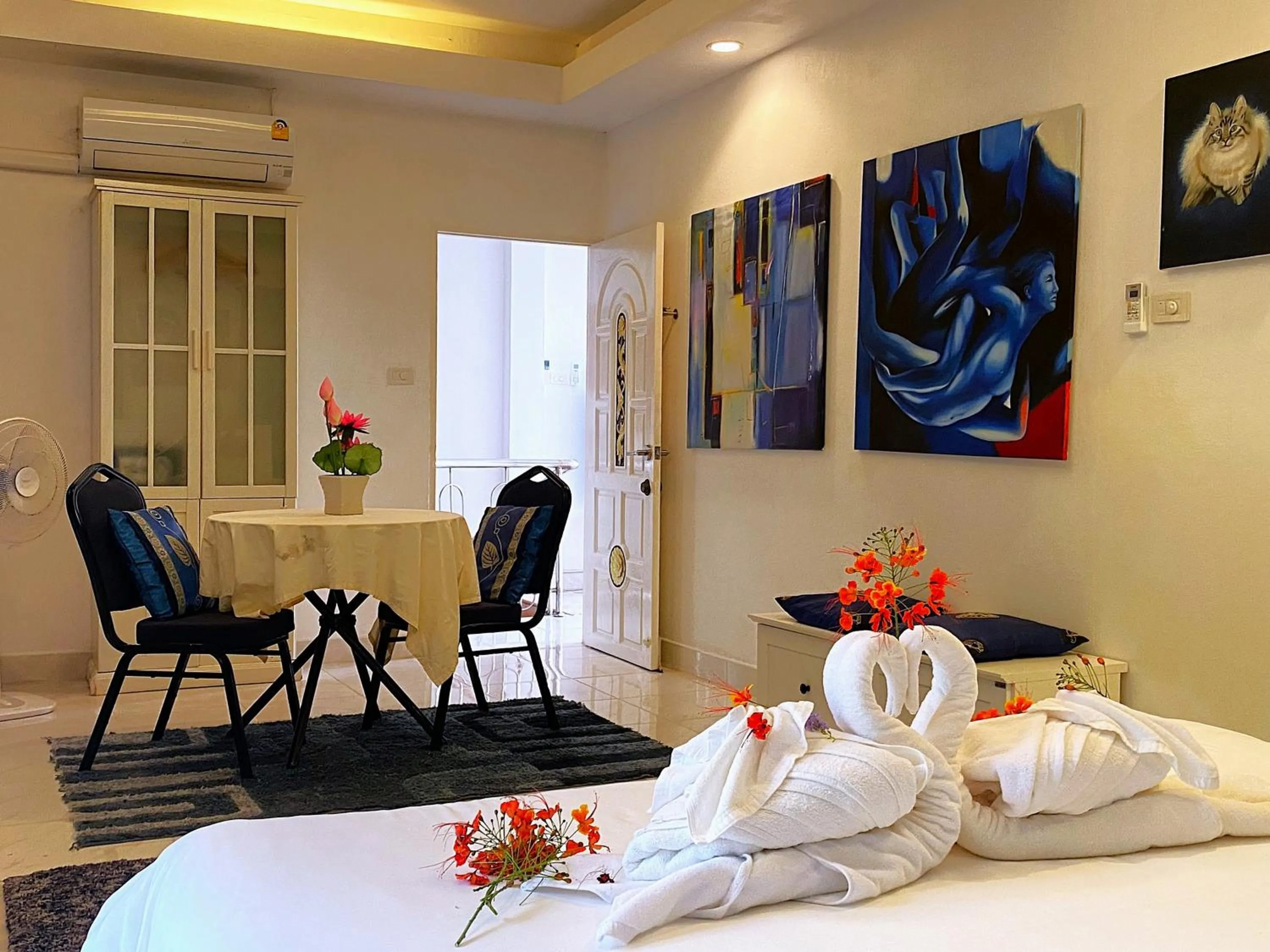 Bed in OASIS VILLA Karon Beach