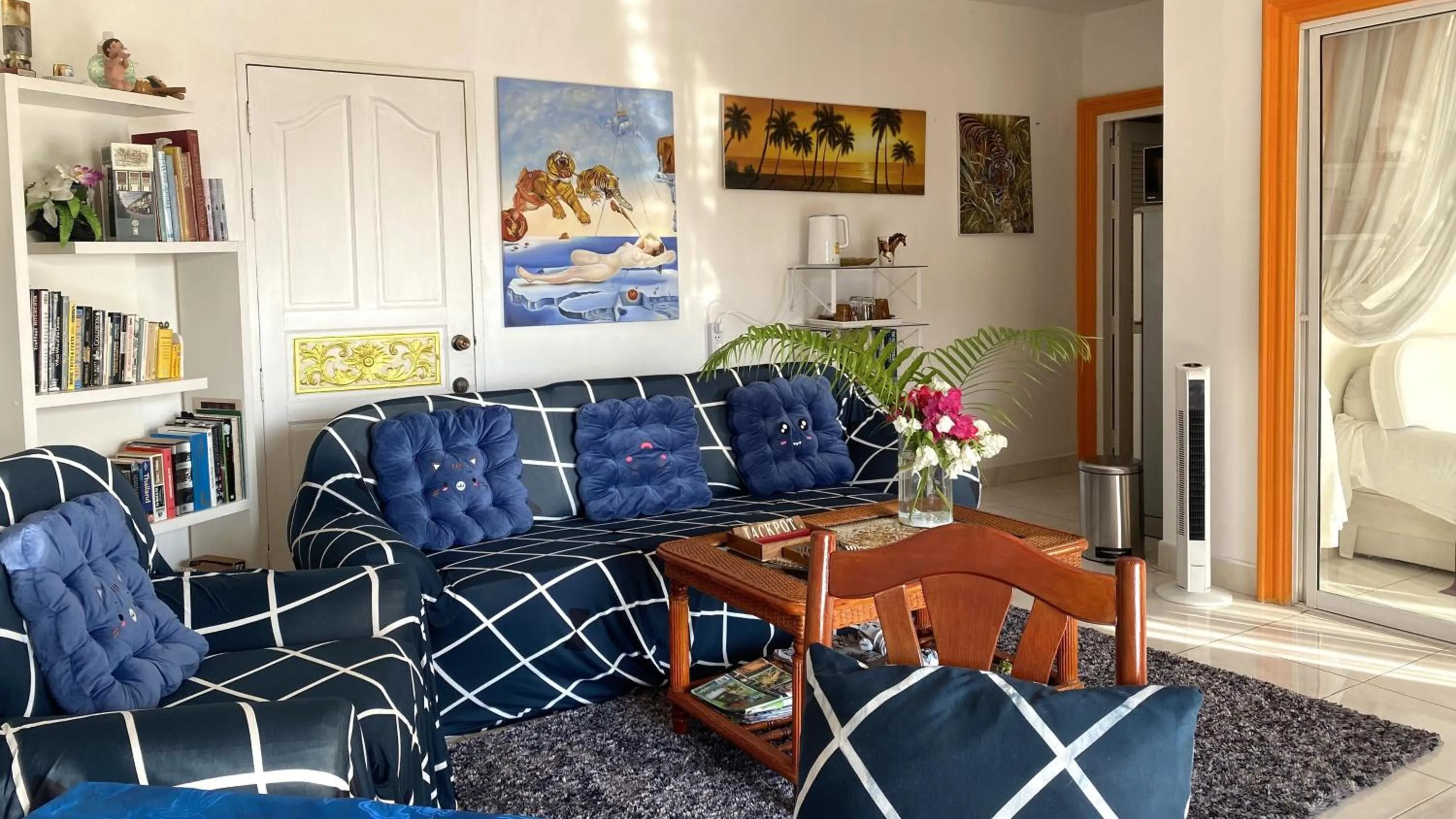 Living room in OASIS VILLA Karon Beach