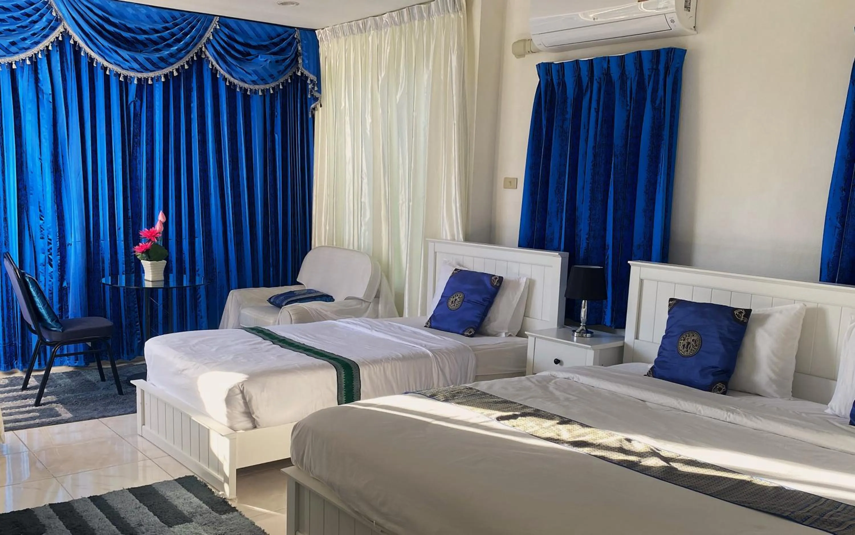 Bedroom, Bed in OASIS VILLA Karon Beach