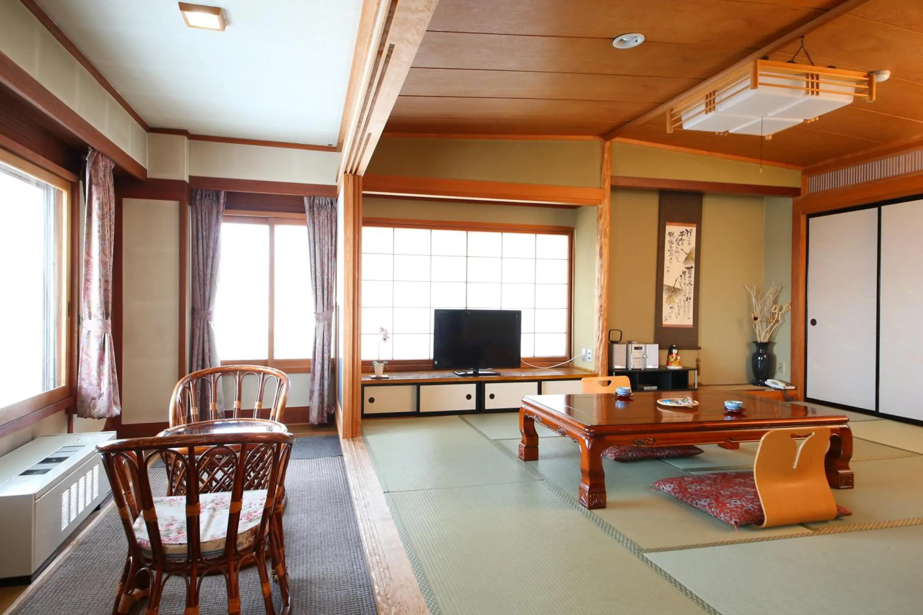 Photo of the whole room, Seating Area in Hotel Japan Shiga