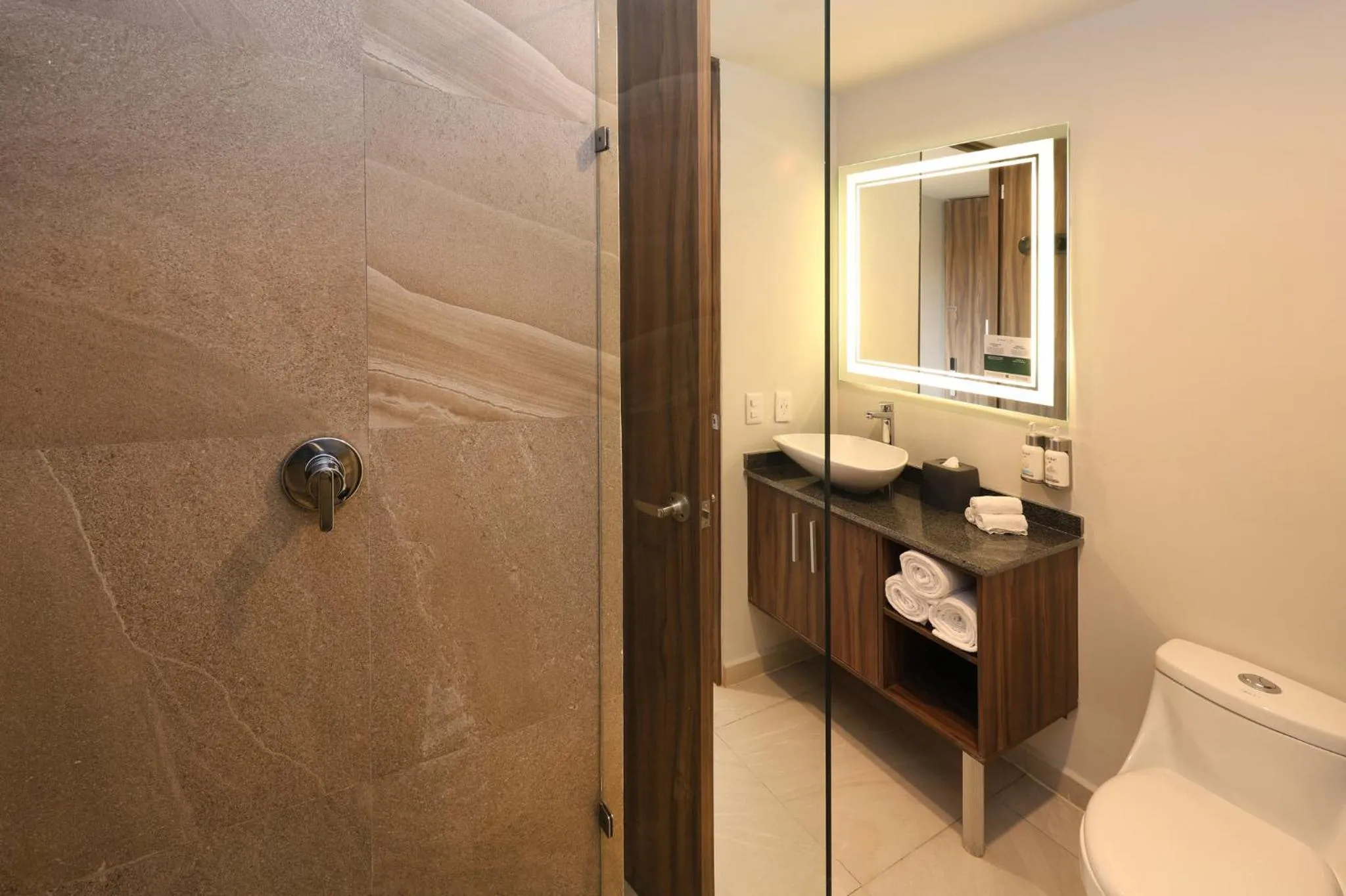 Photo of the whole room in Holiday Inn Tulum by IHG