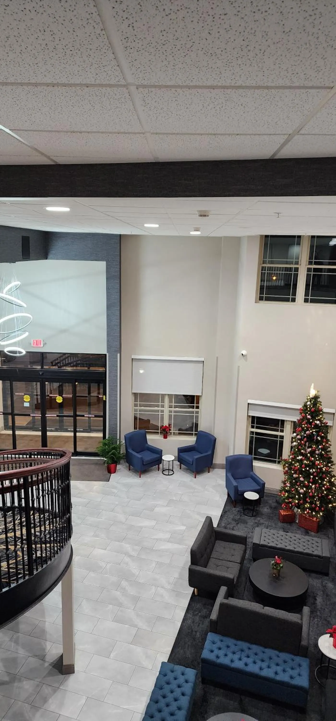 Seating area in La Quinta Inn & Suites by Wyndham Lake George