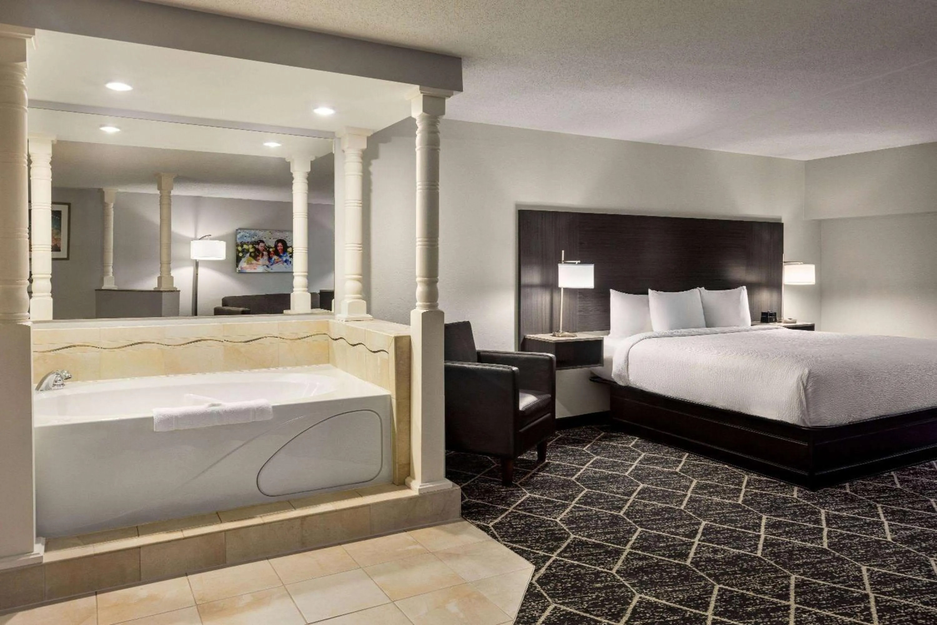 Bathroom, Bed in La Quinta Inn & Suites by Wyndham Lake George