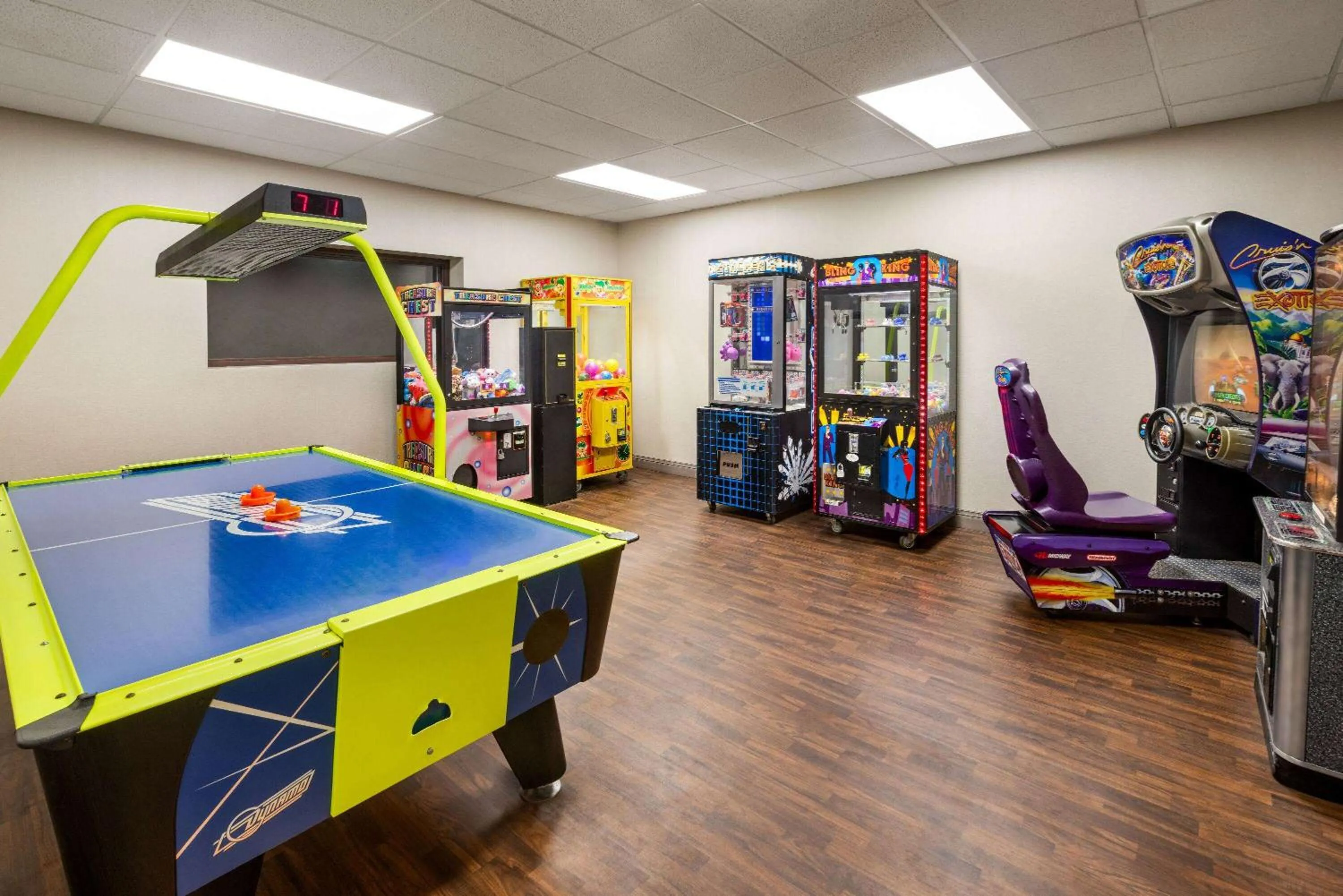Game Room in La Quinta Inn & Suites by Wyndham Lake George