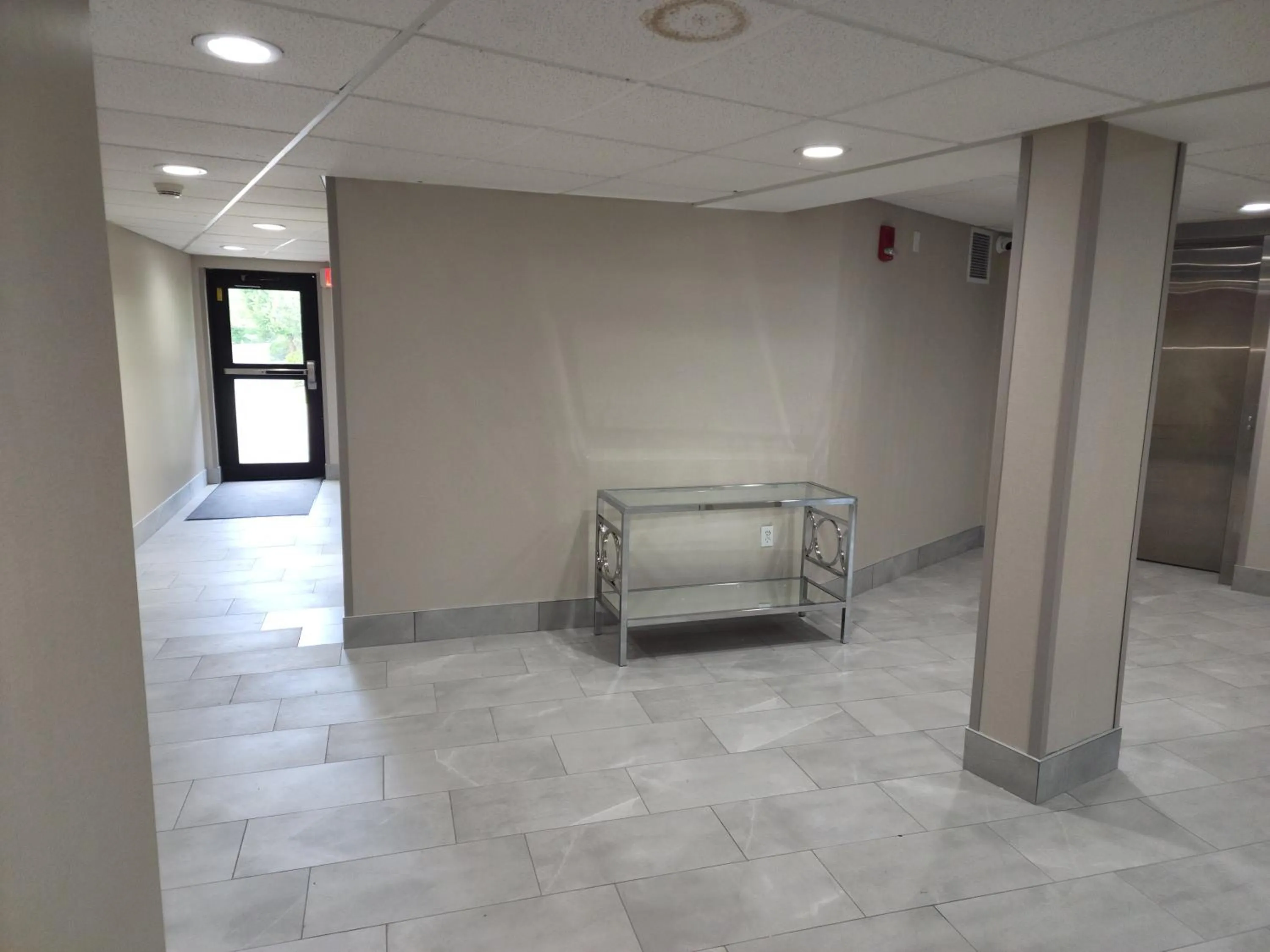 Facade/entrance in La Quinta Inn & Suites by Wyndham Lake George