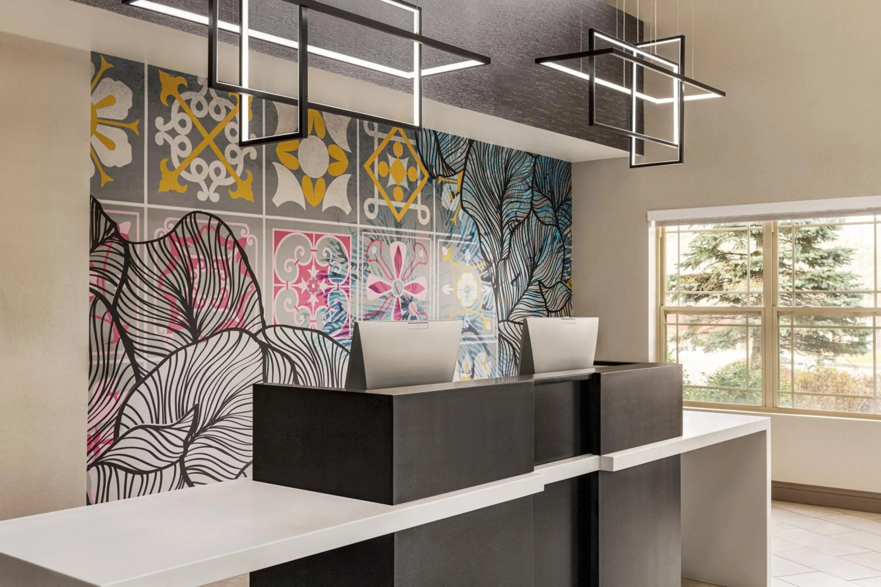 Lobby or reception in La Quinta Inn & Suites by Wyndham Lake George