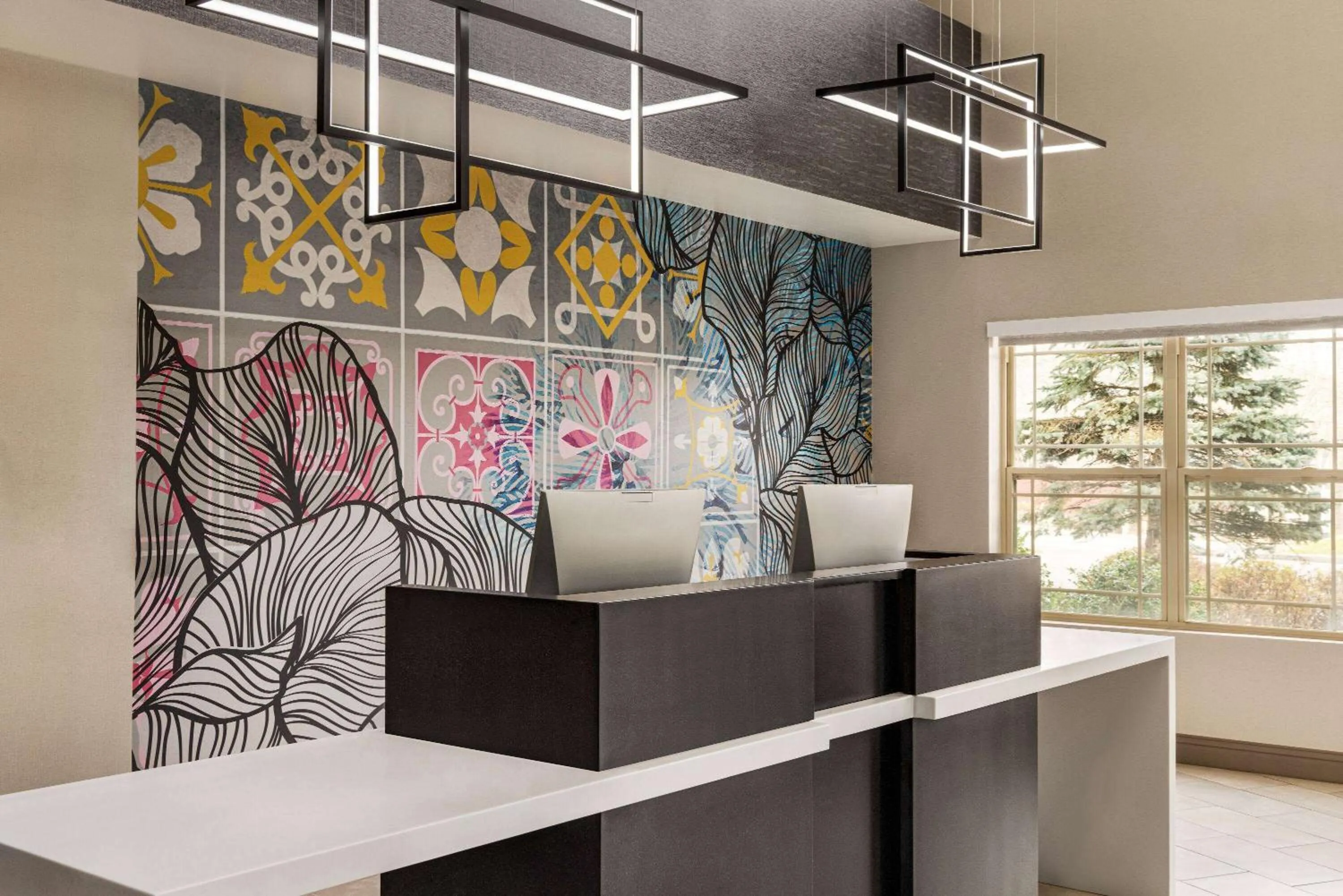 Lobby or reception in La Quinta Inn & Suites by Wyndham Lake George