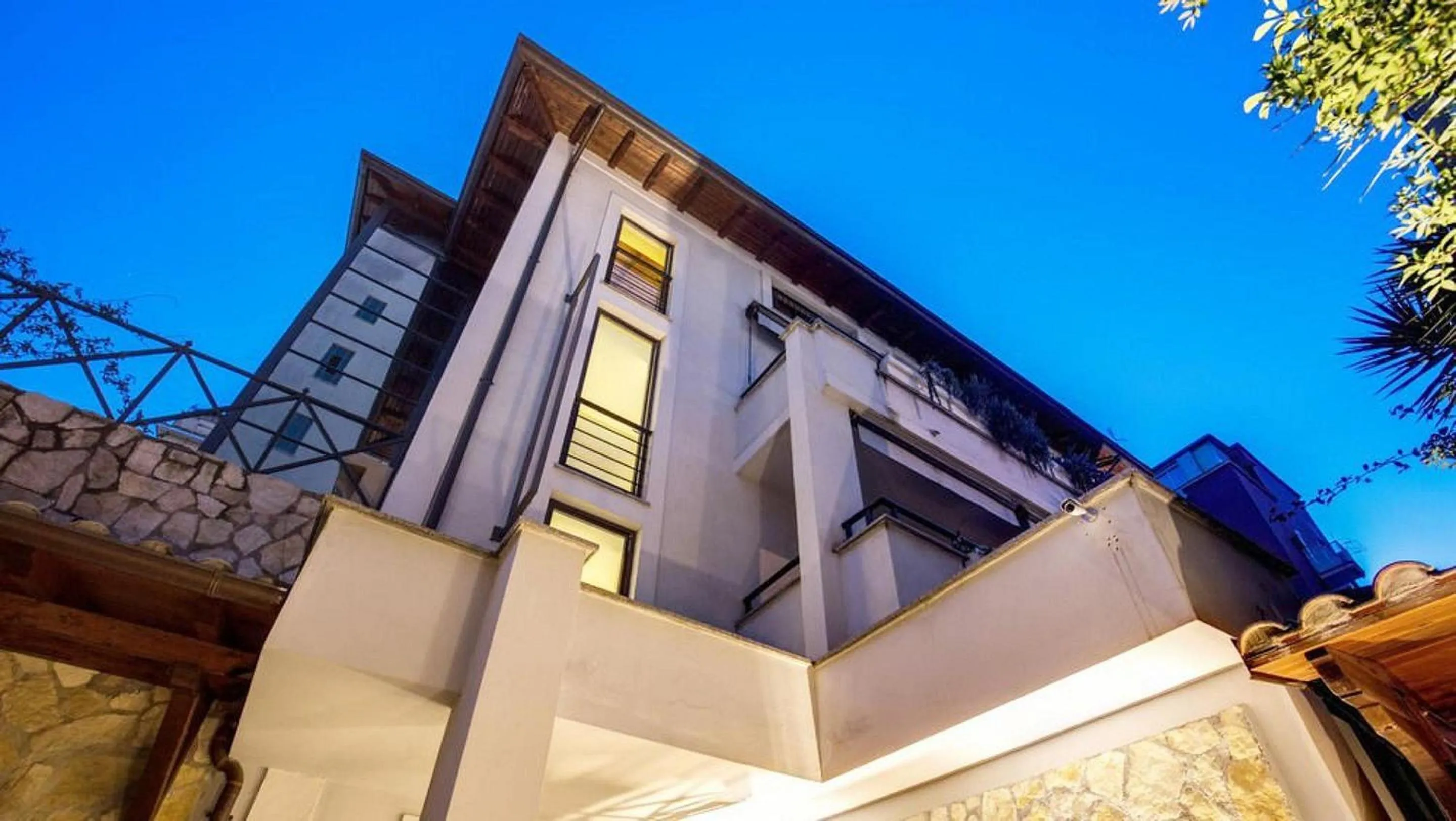 Facade/entrance in The Strand Hotel