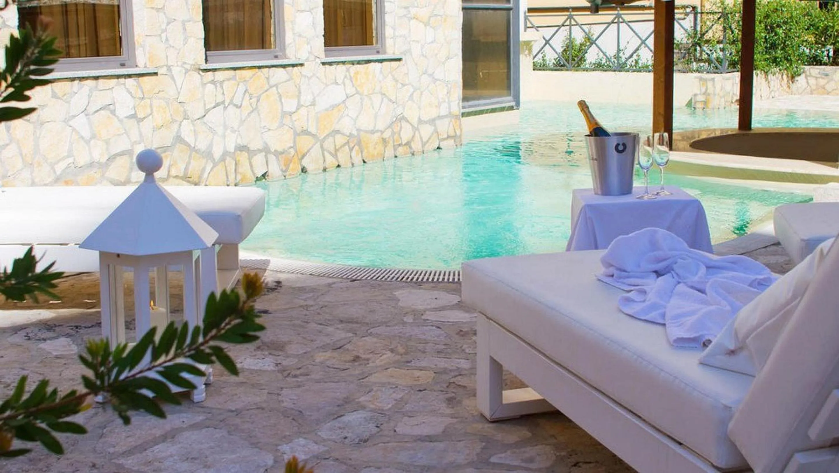 Garden in The Strand Hotel