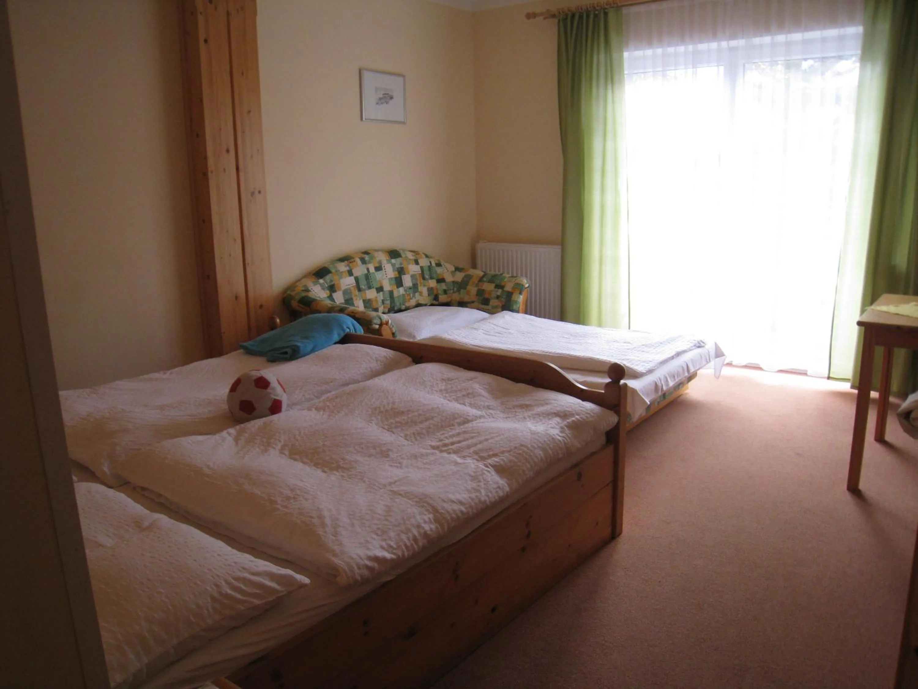 Bedroom, Bed in Gasthof zum Mohrn