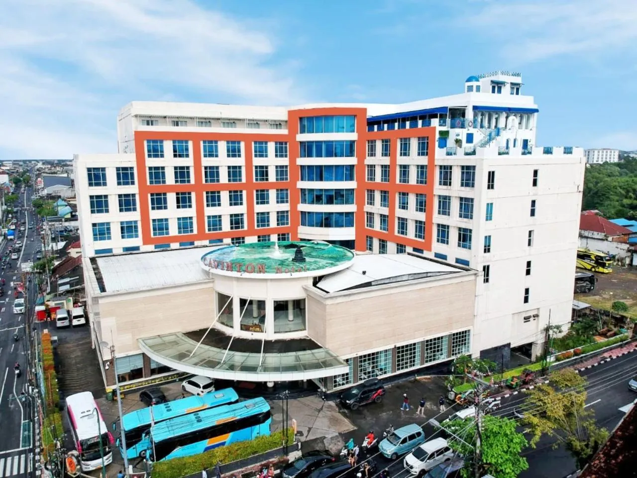 Property building in Cavinton Hotel Malioboro Yogyakarta