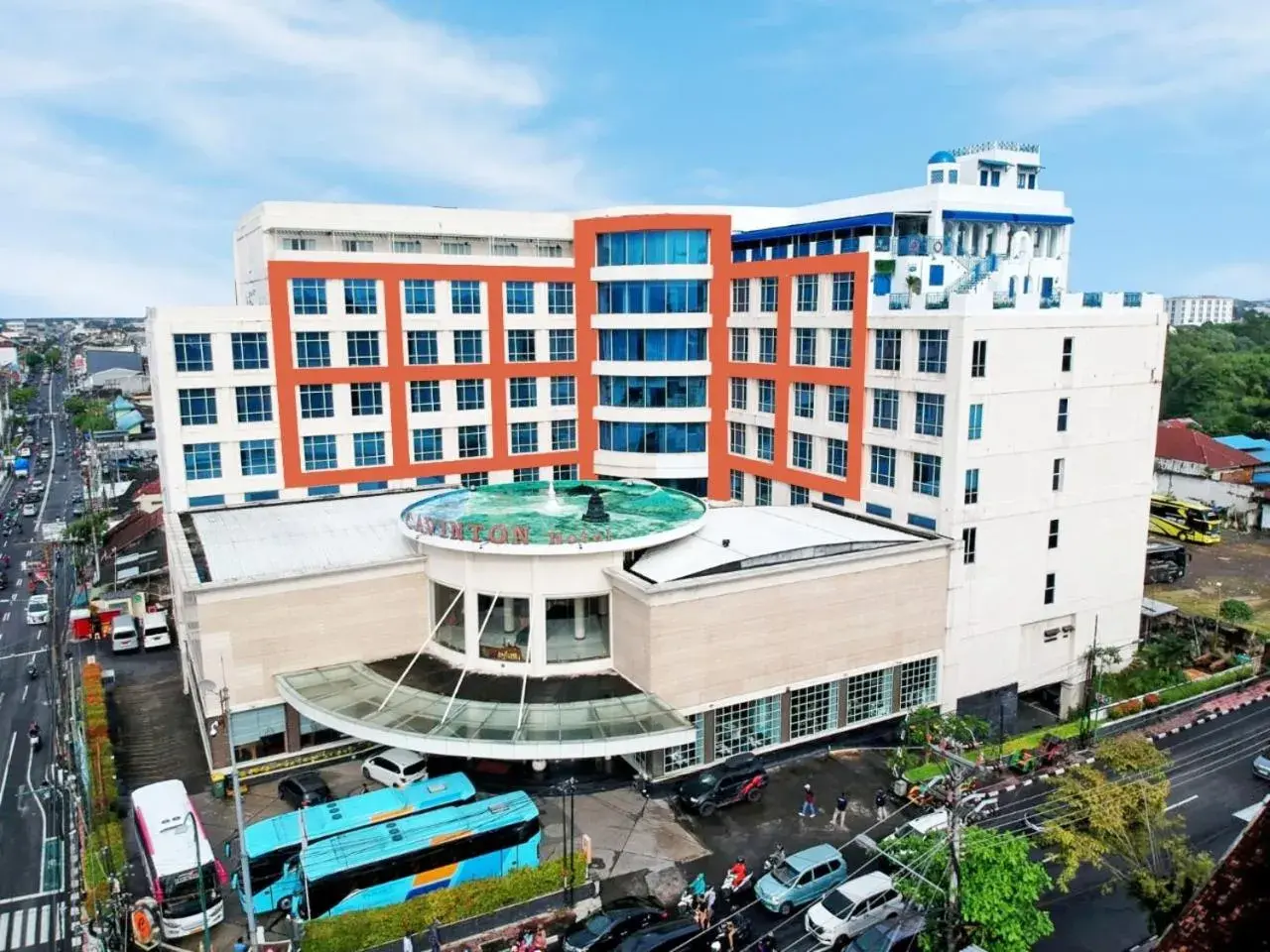 Property building in Cavinton Hotel Malioboro Yogyakarta Property building in Cavinton Hotel Malioboro Yogyakarta