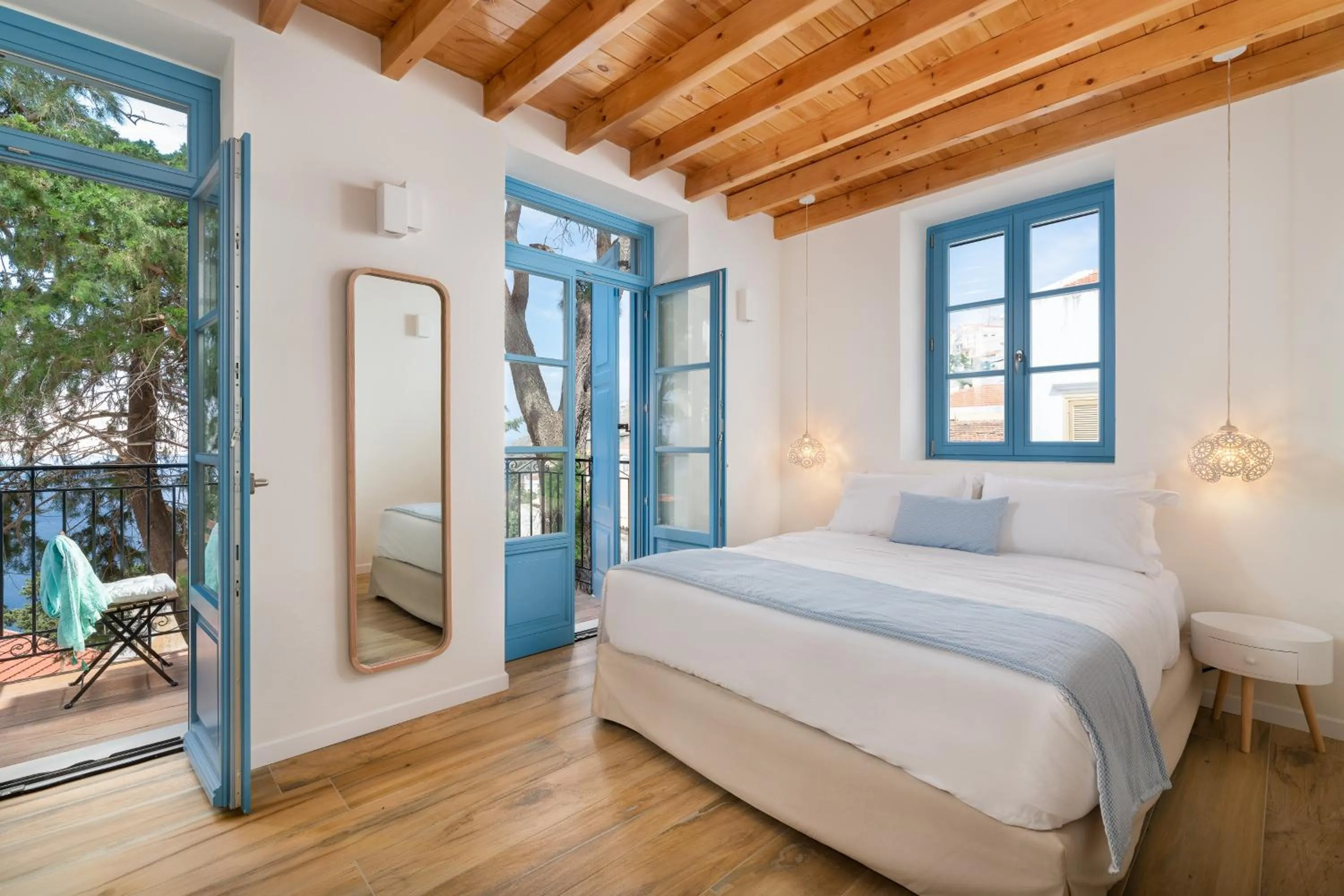 Bed in Cedrus Blue
