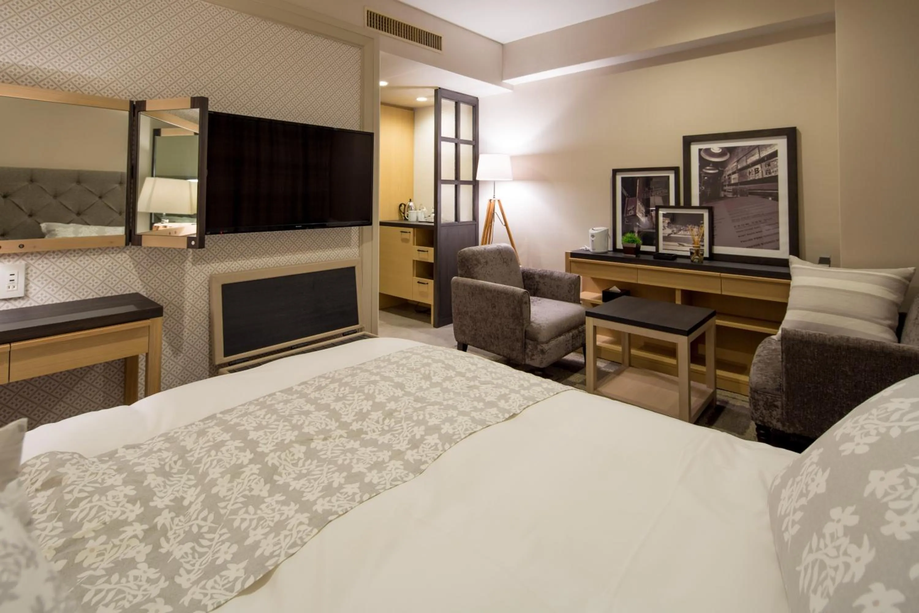 Photo of the whole room in Nest Hotel Osaka Shinsaibashi