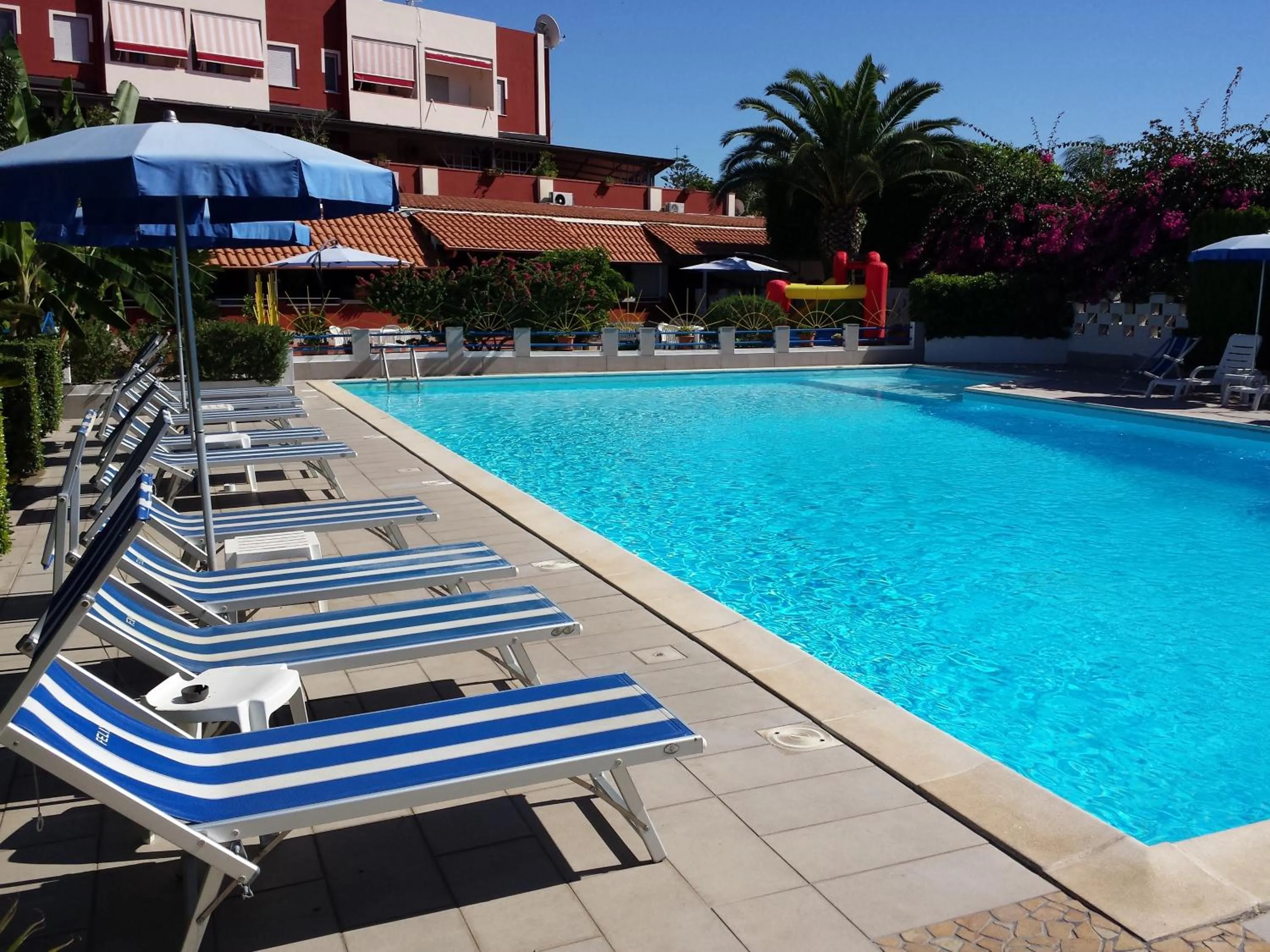 Swimming pool in Residence Hotel Felix