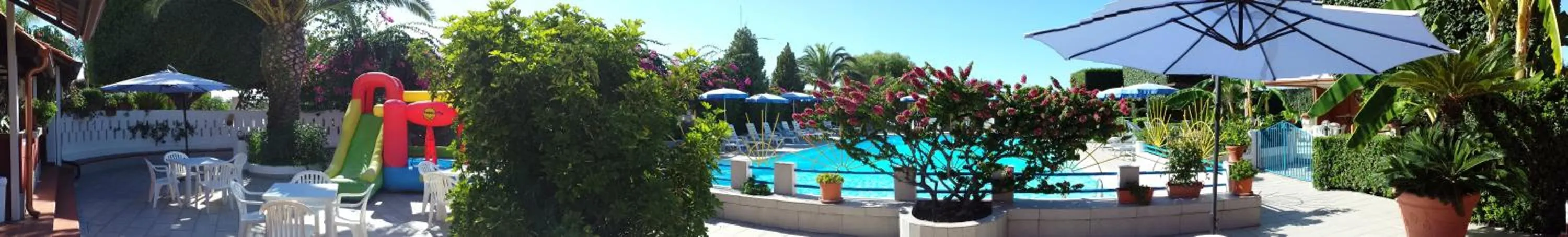 Swimming pool in Residence Hotel Felix