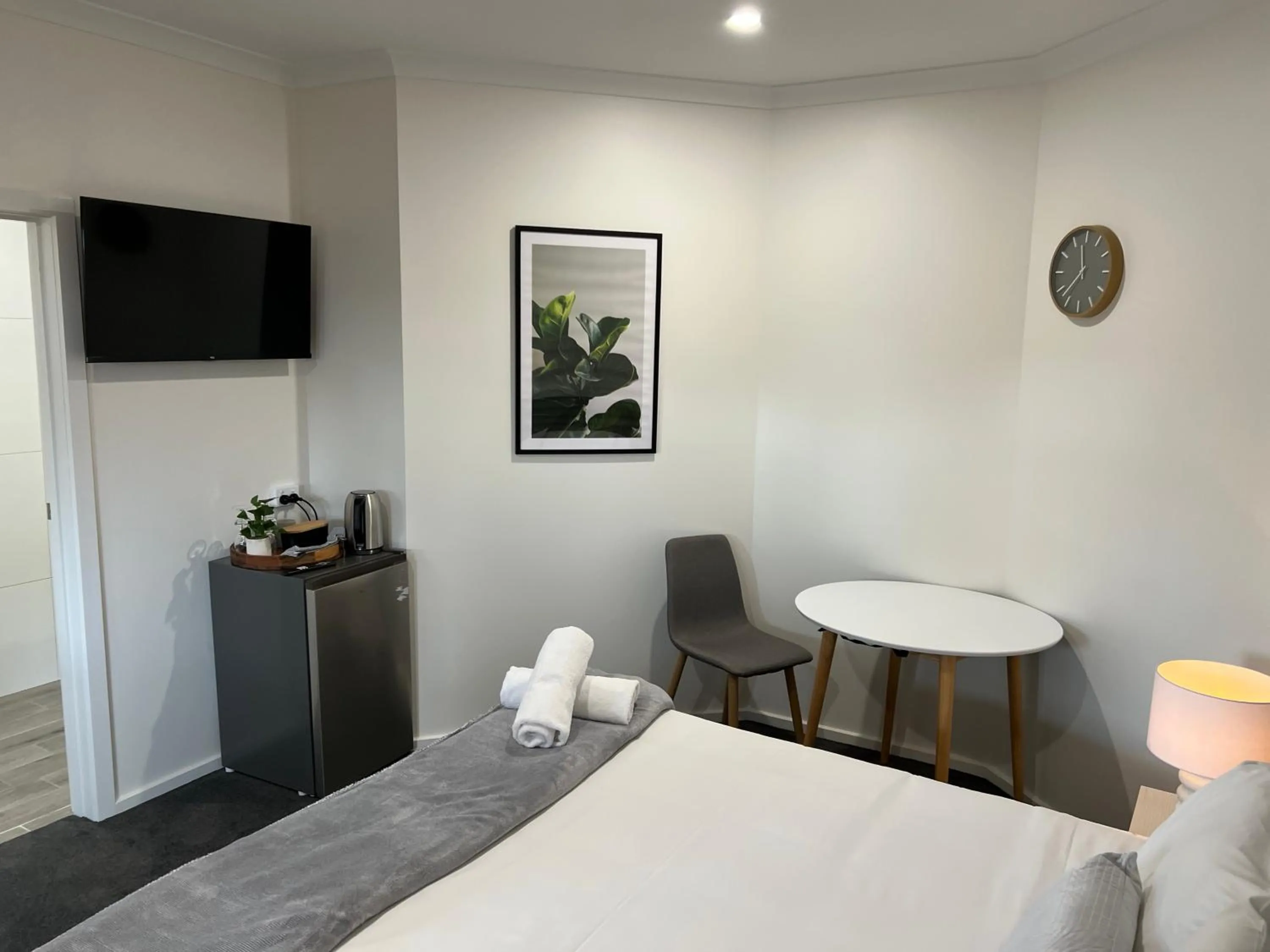 BENDIGO BOTANIC MOTEL- King Beds