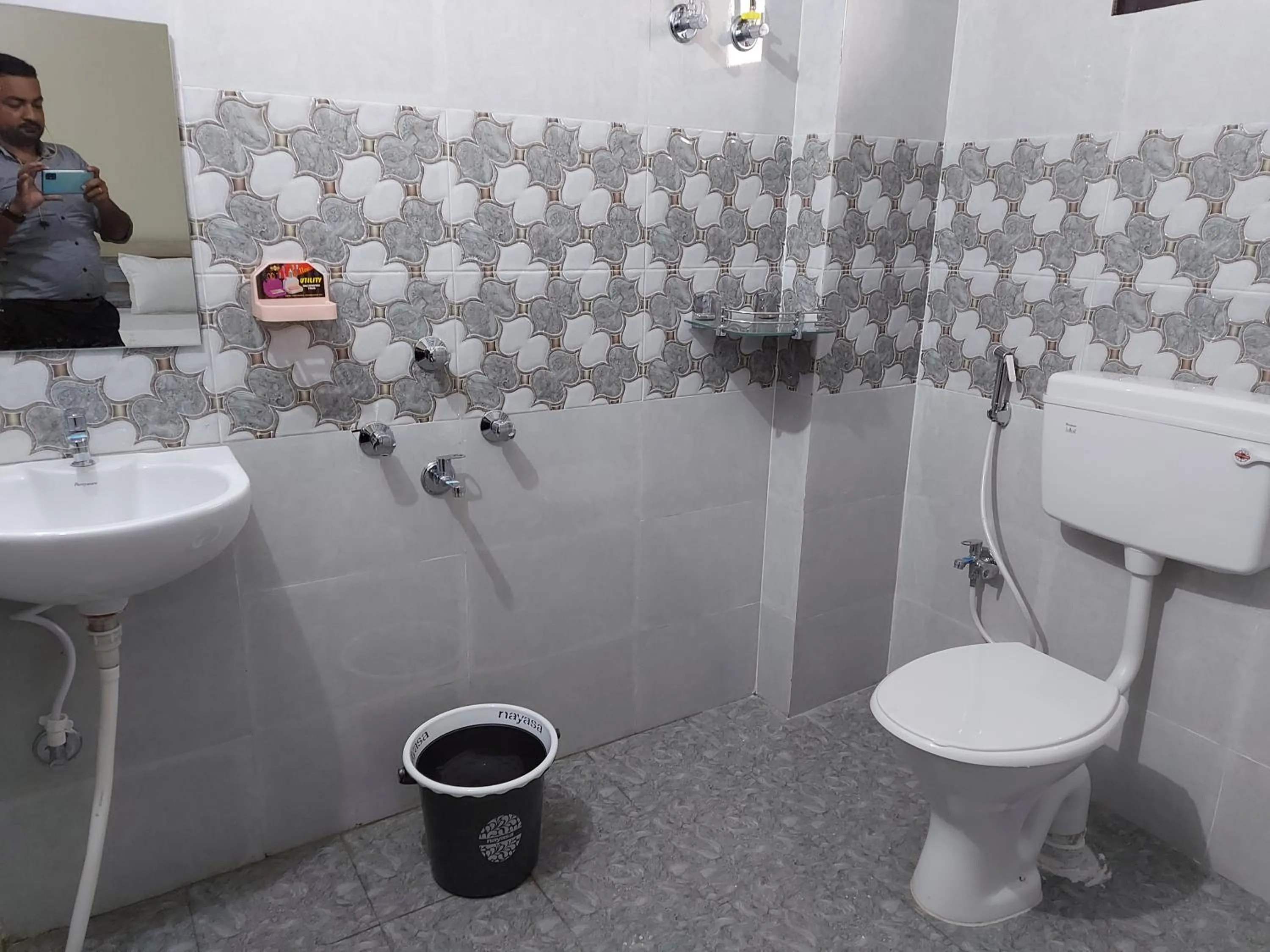 Bathroom in Hotel Lilac Doors