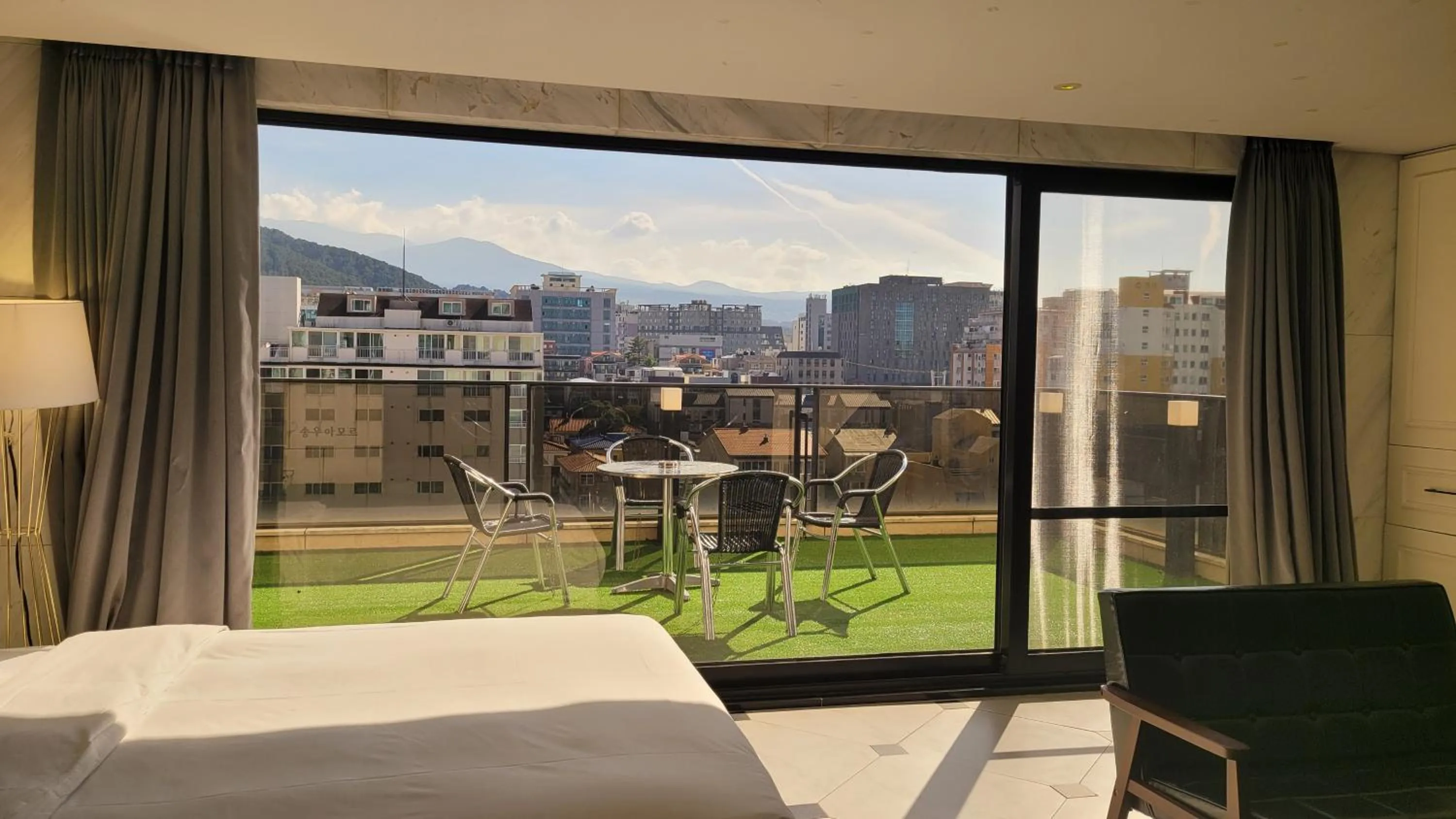 Bed in Jeju Cullinan Hotel