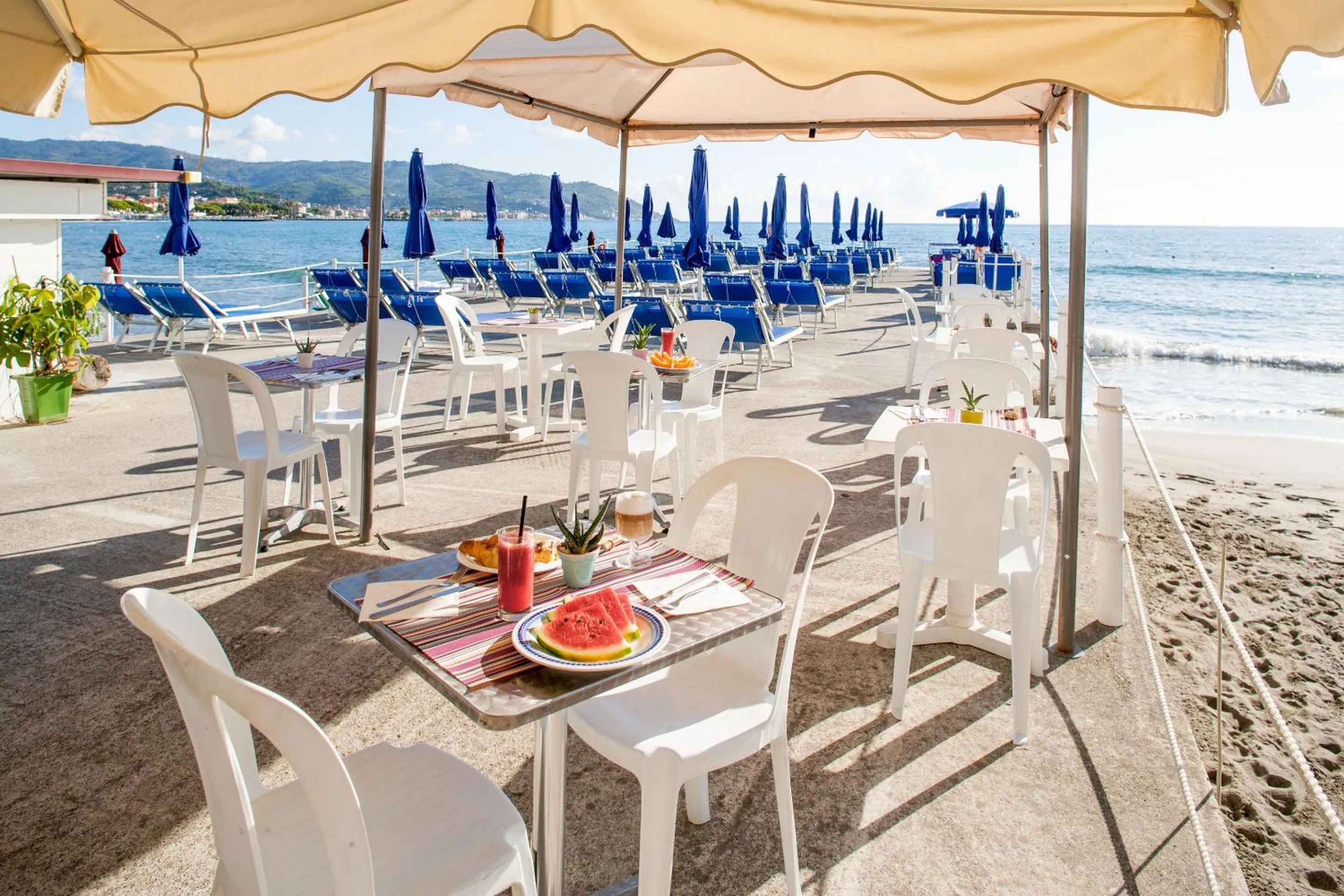 Restaurant/places to eat in Hotel Moresco