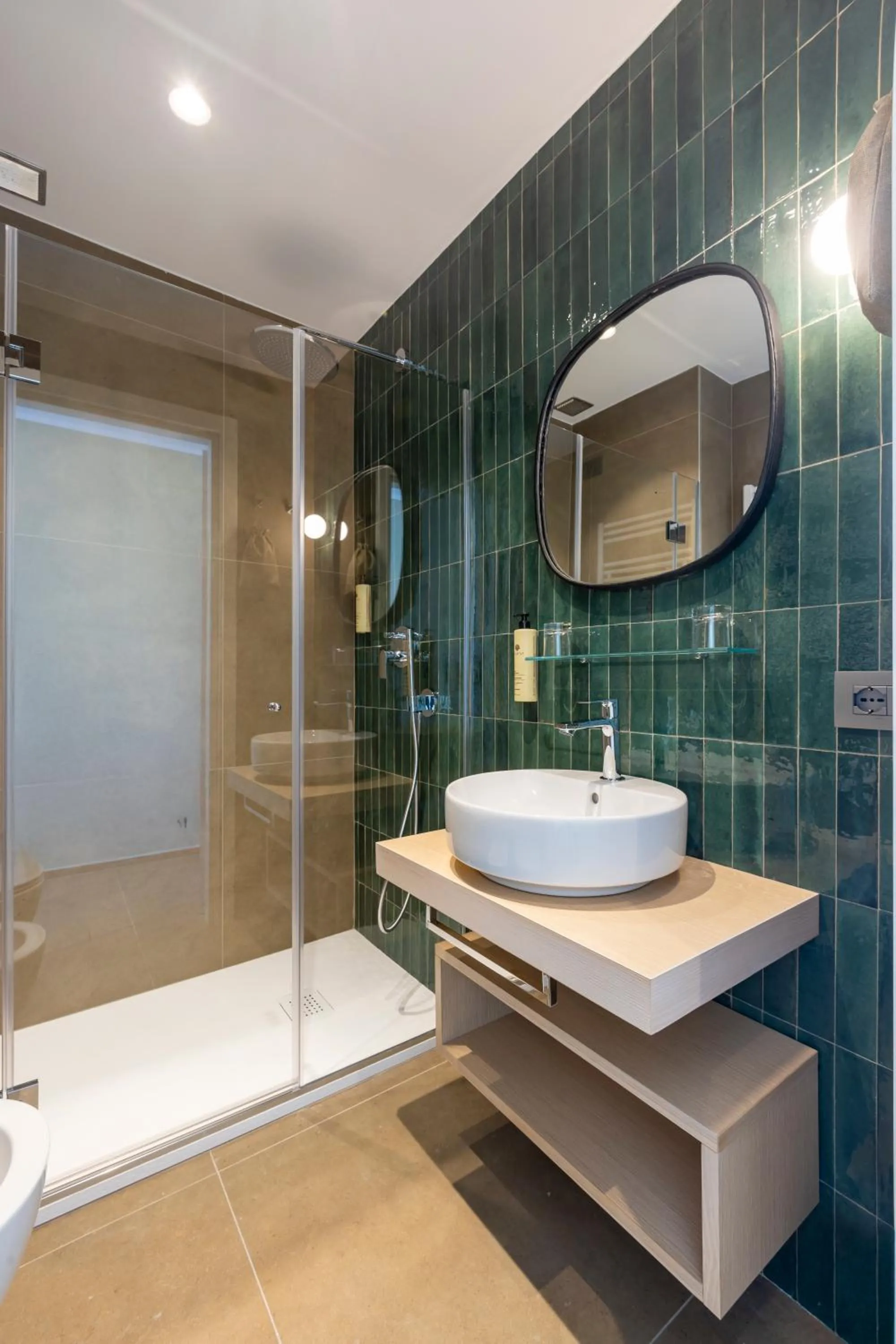 Shower in Hotel Moresco