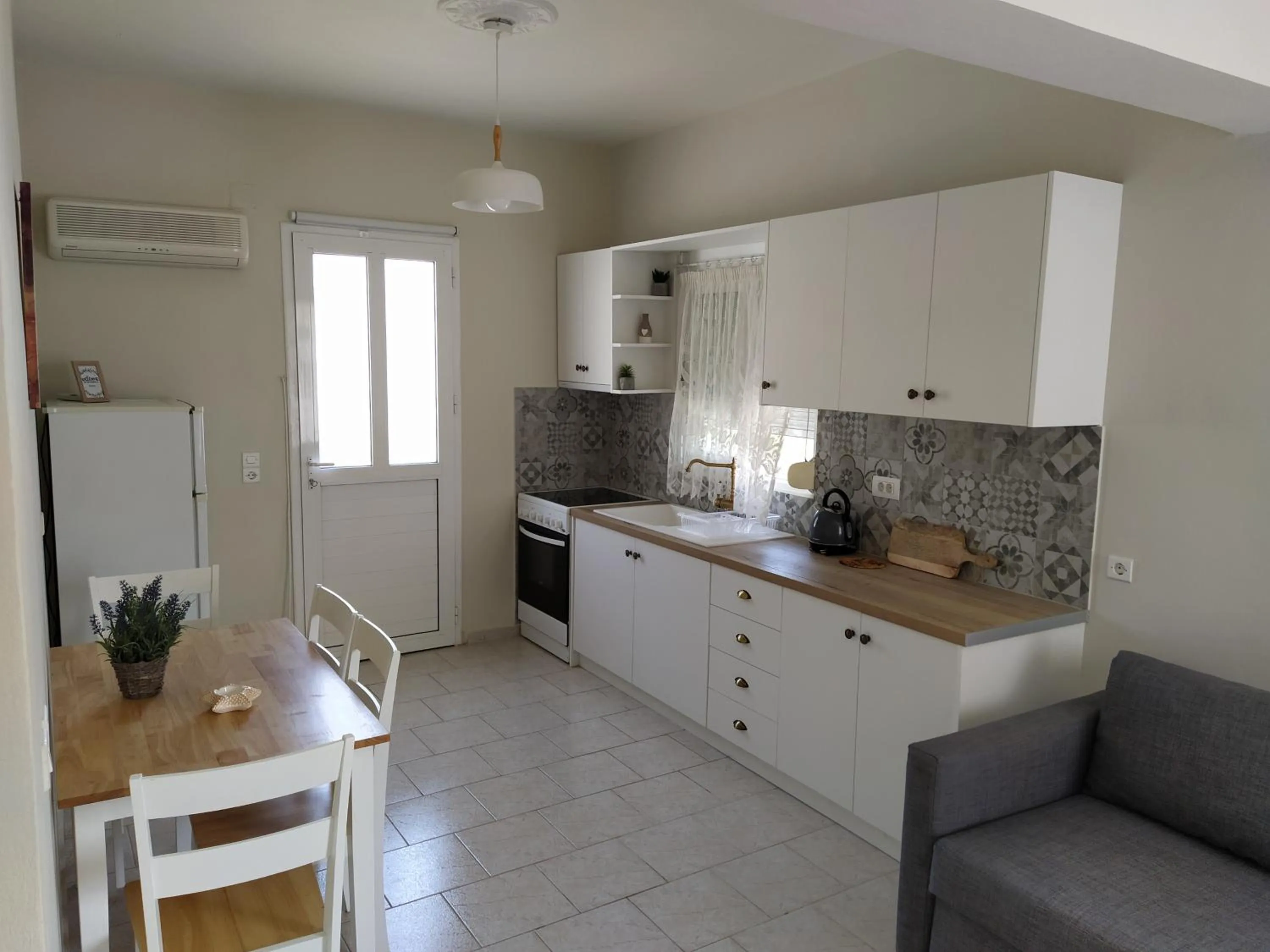 Kitchen or kitchenette in Christos Studios