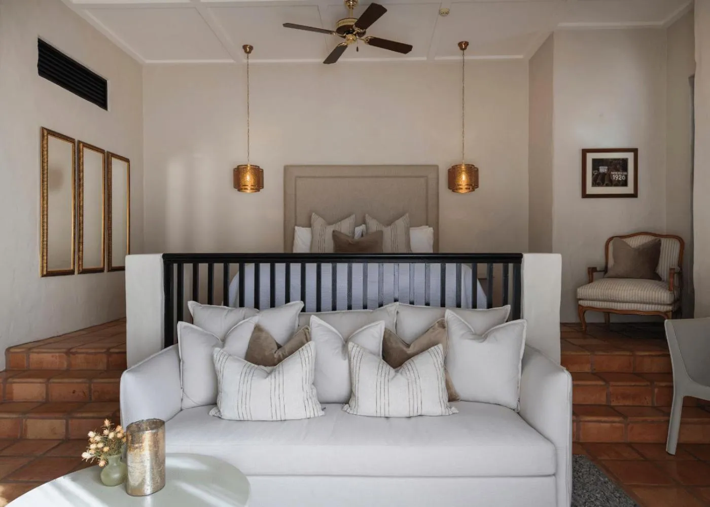 Seating area, Bed in Tower Lodge