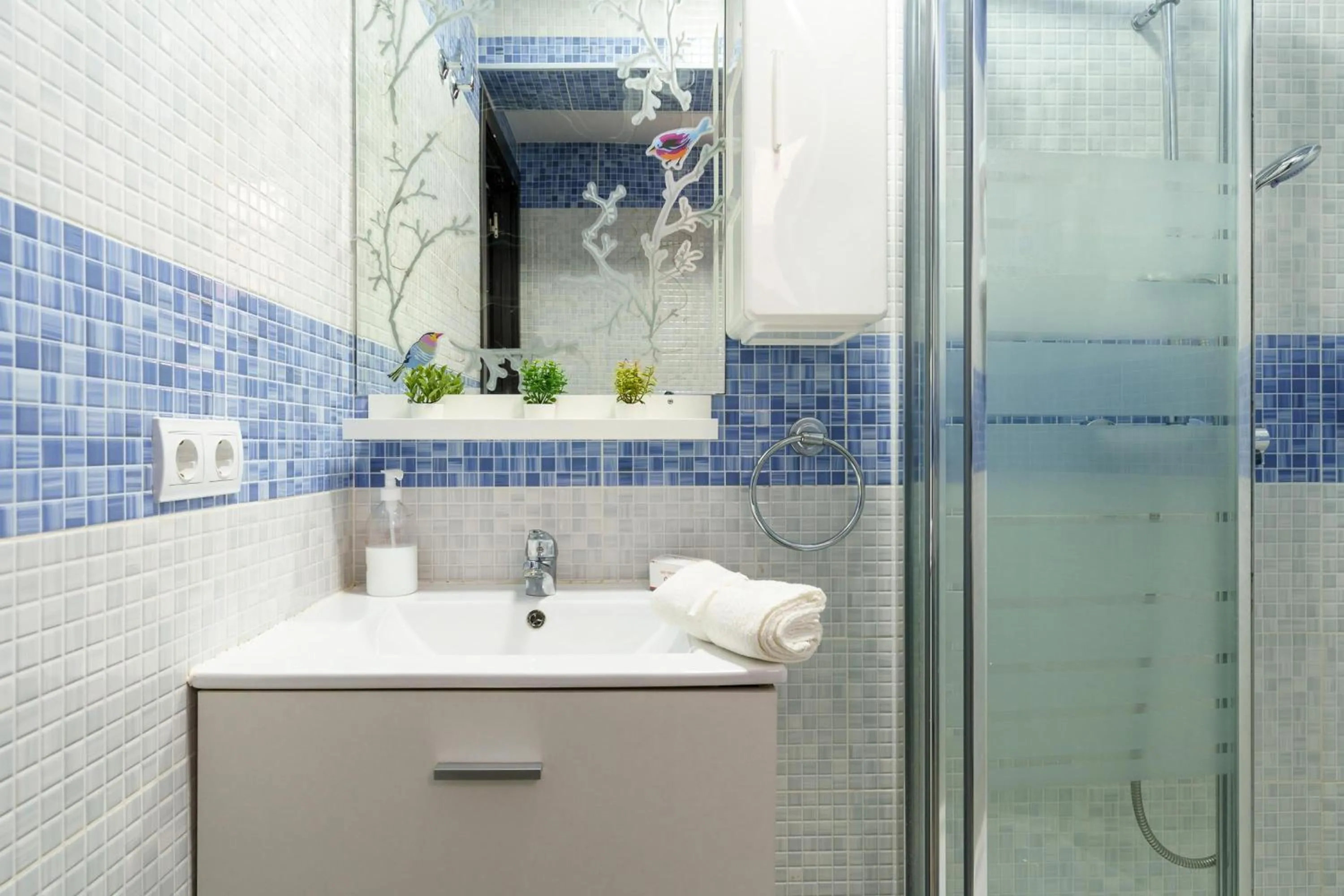 Bathroom in Nerja City Center Apartment - Happy Rentals
