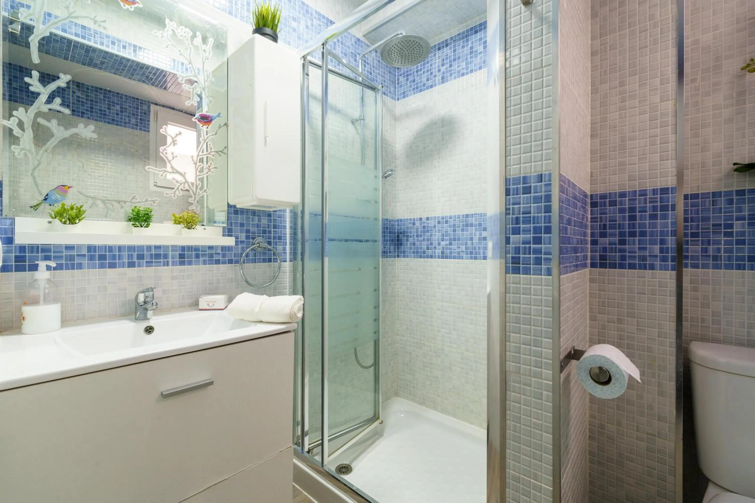 Bathroom in Nerja City Center Apartment - Happy Rentals