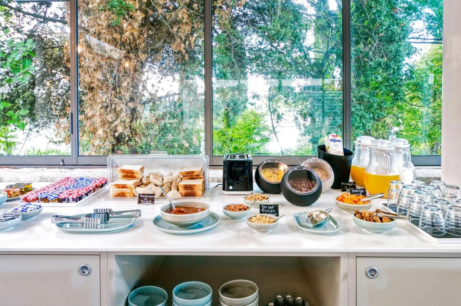 Buffet breakfast in Hidden Cove Corfu