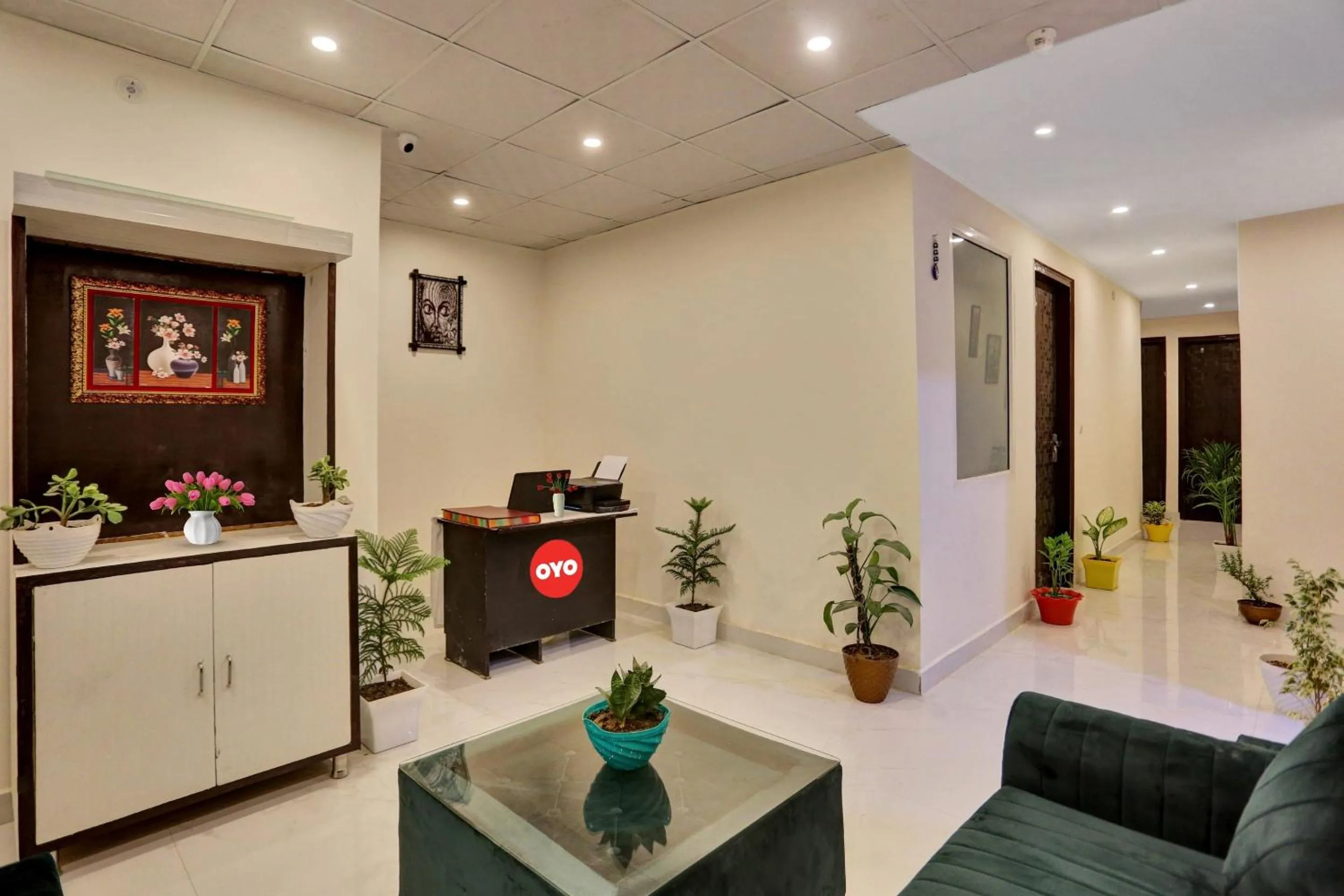 Lobby or reception in Hotel O Luxury Inn