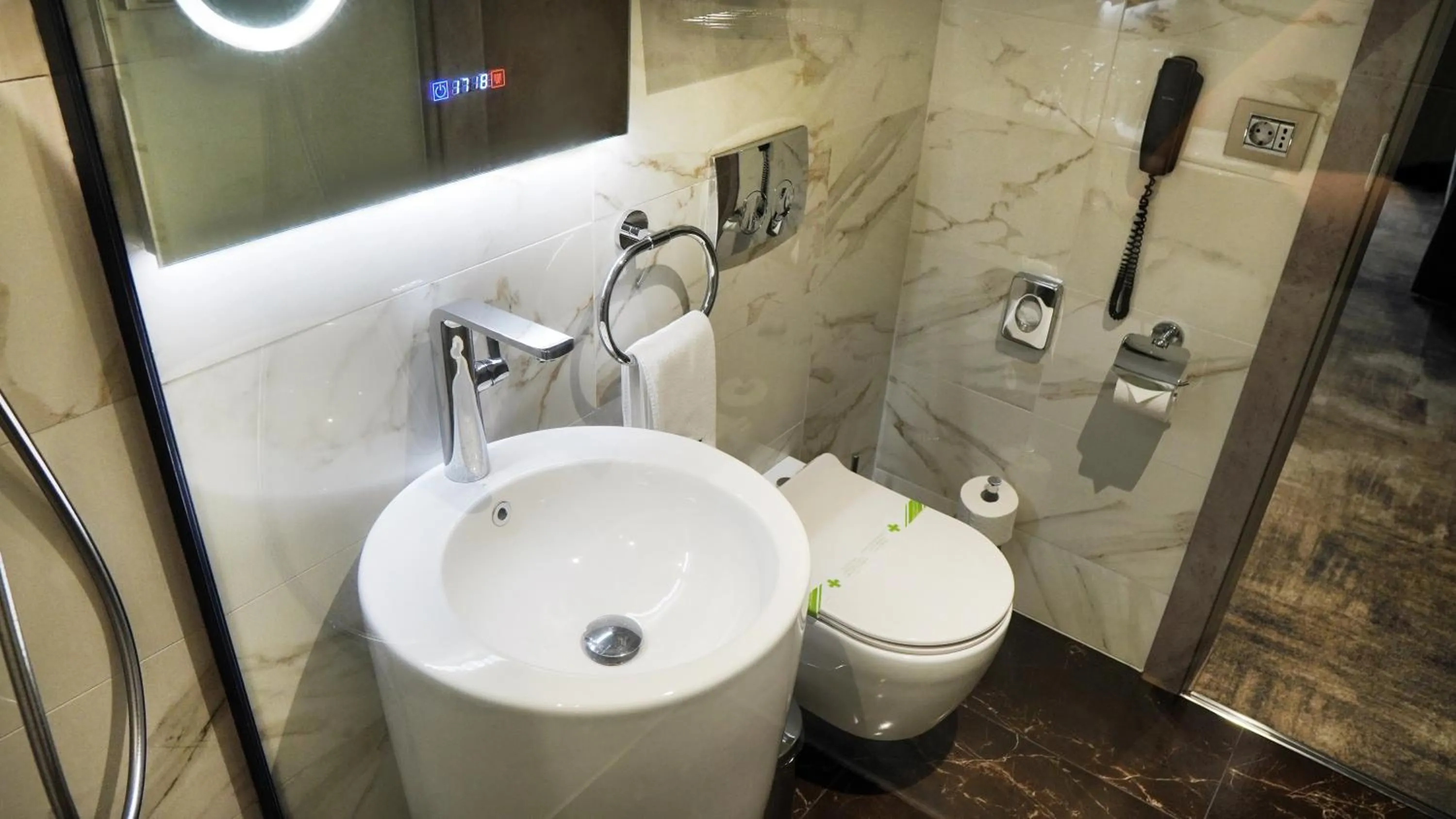 Bathroom in Aniroc Signature Hotel