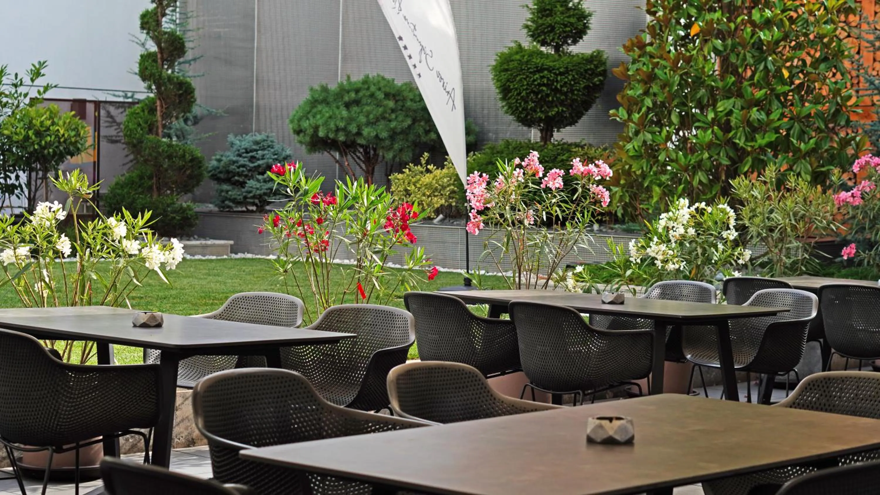 Garden in Aniroc Signature Hotel