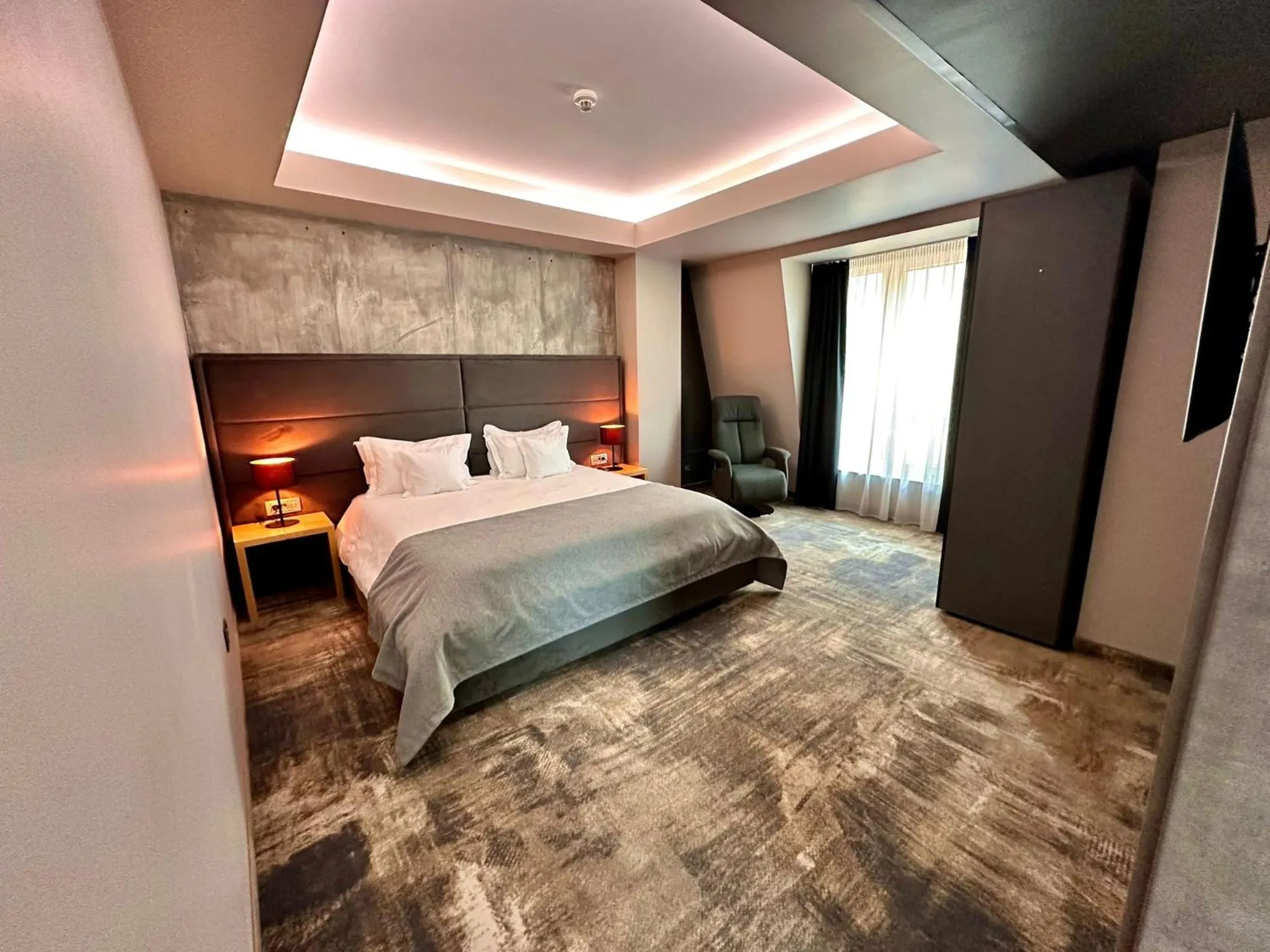 Bedroom, Bed in Aniroc Signature Hotel