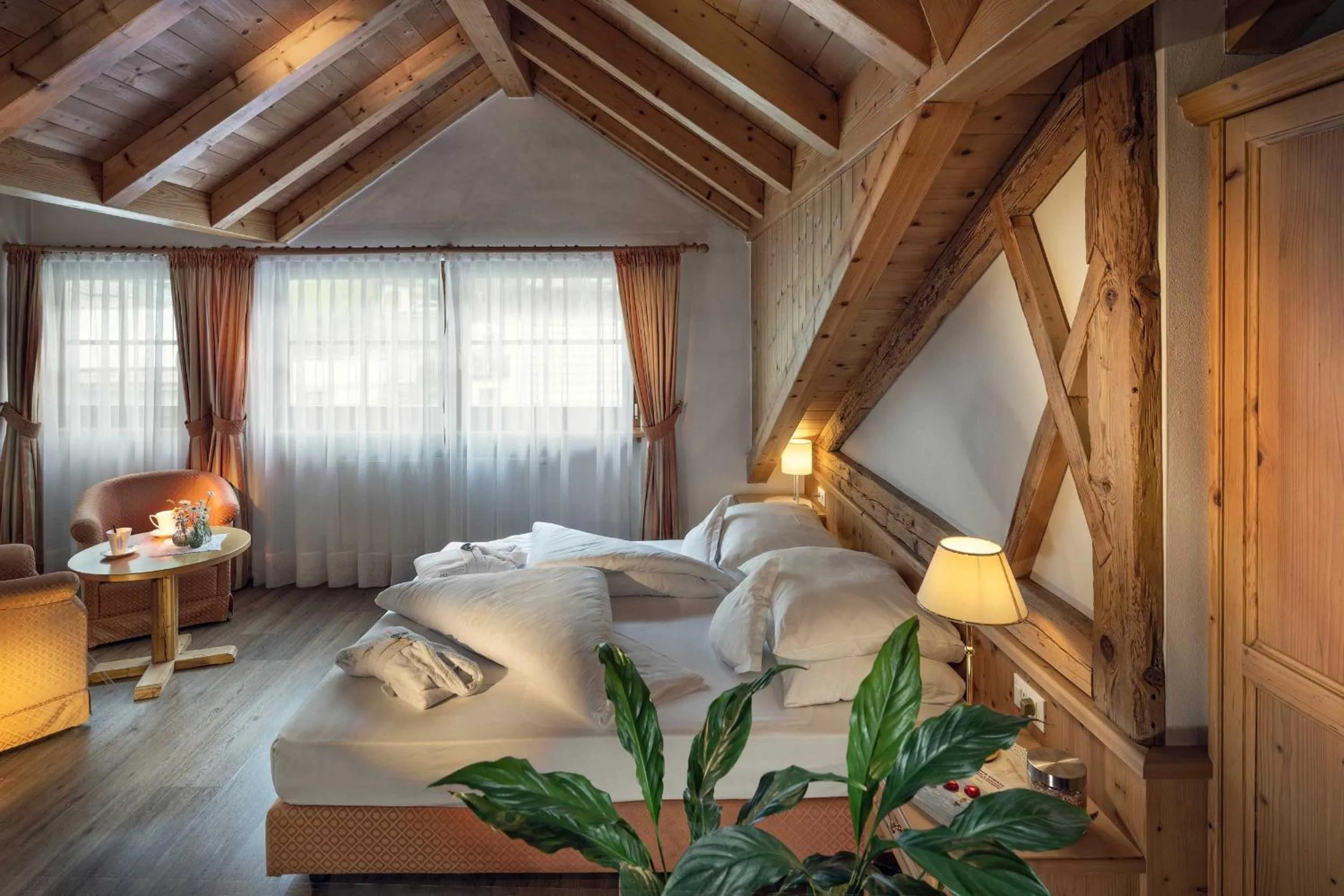 Bed in Hotel Alte Mühle 4 Stelle