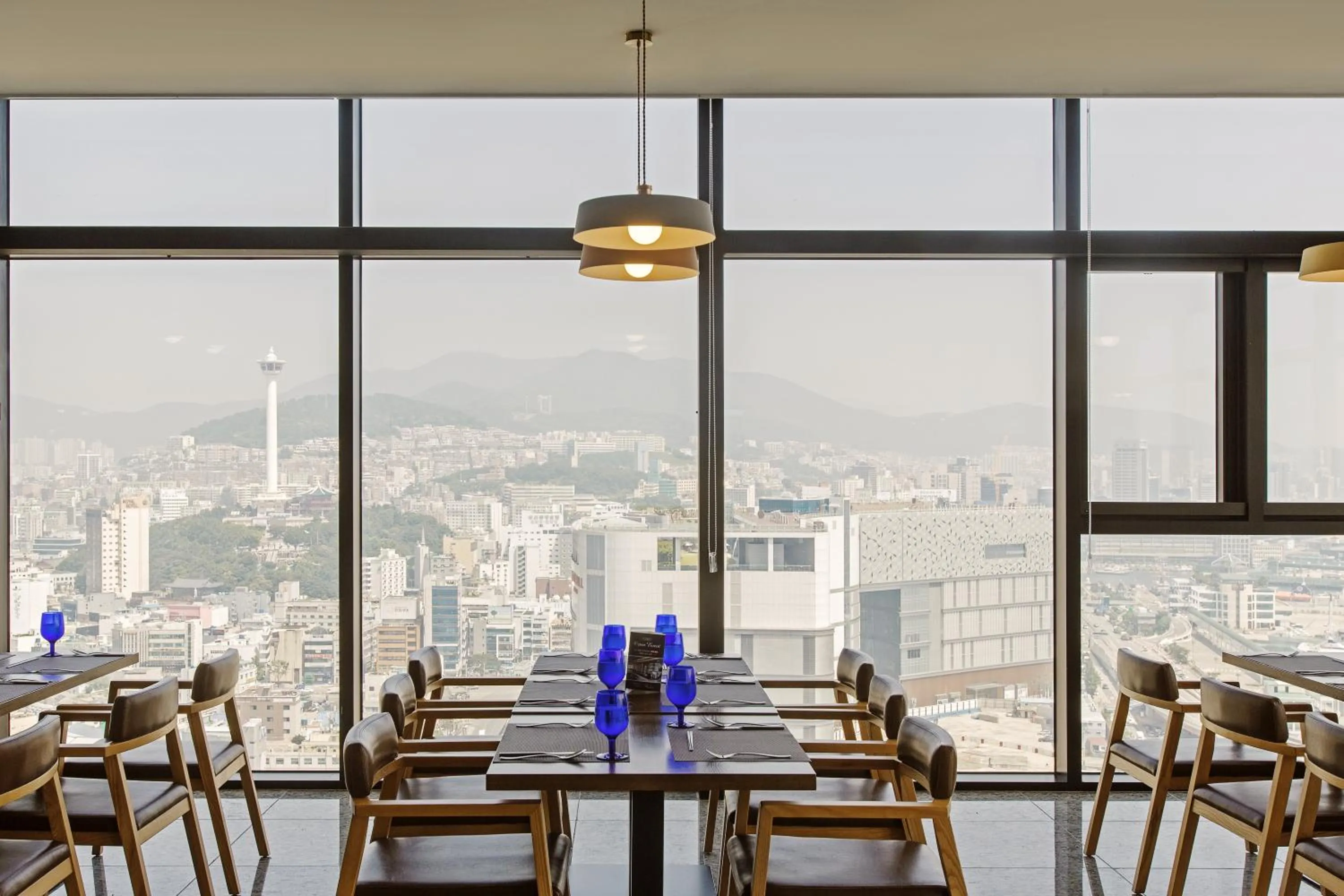 Restaurant/places to eat in Hotel Adela