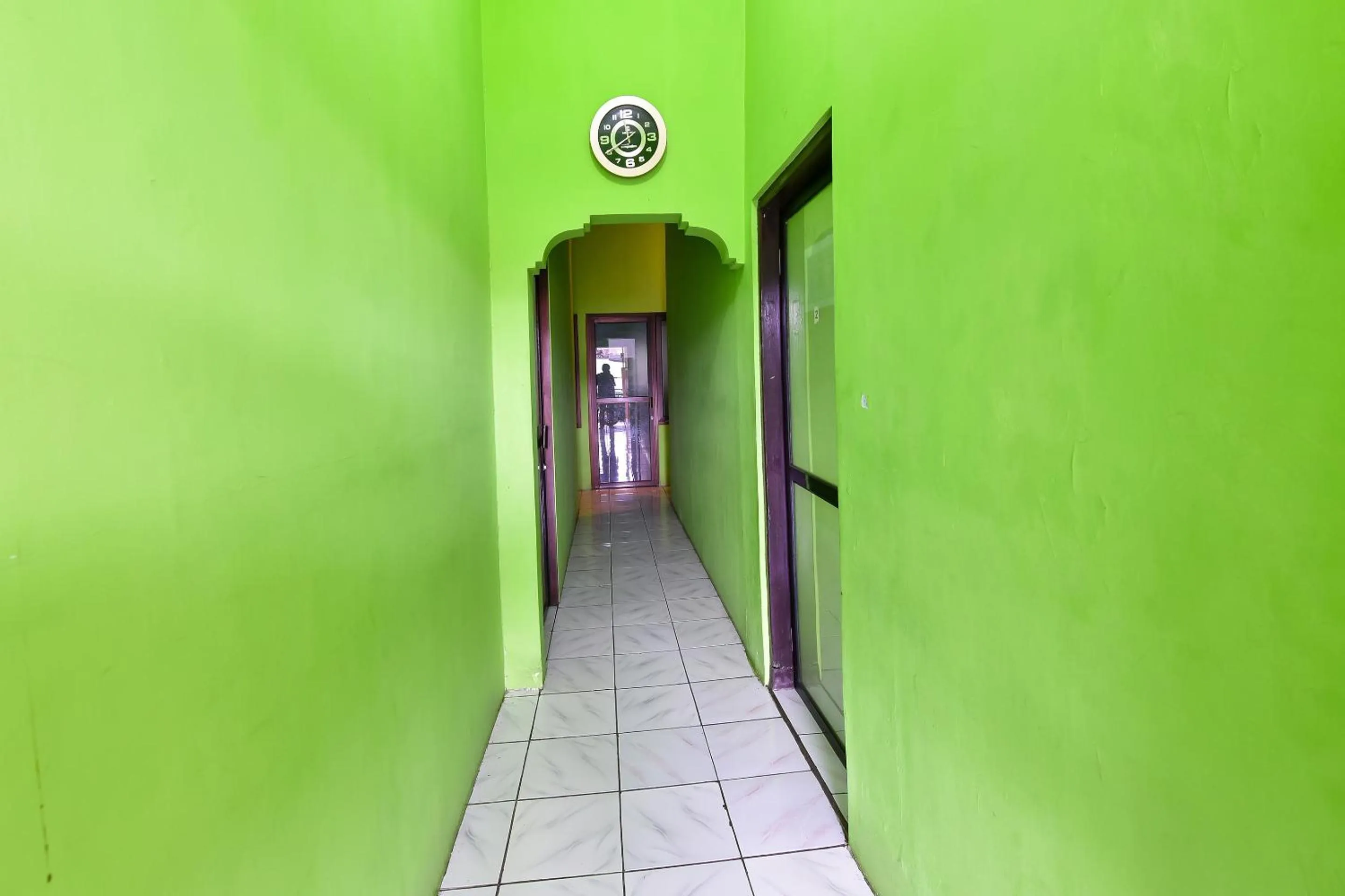 Lobby or reception in SPOT ON 91357 Hotel Mulyo