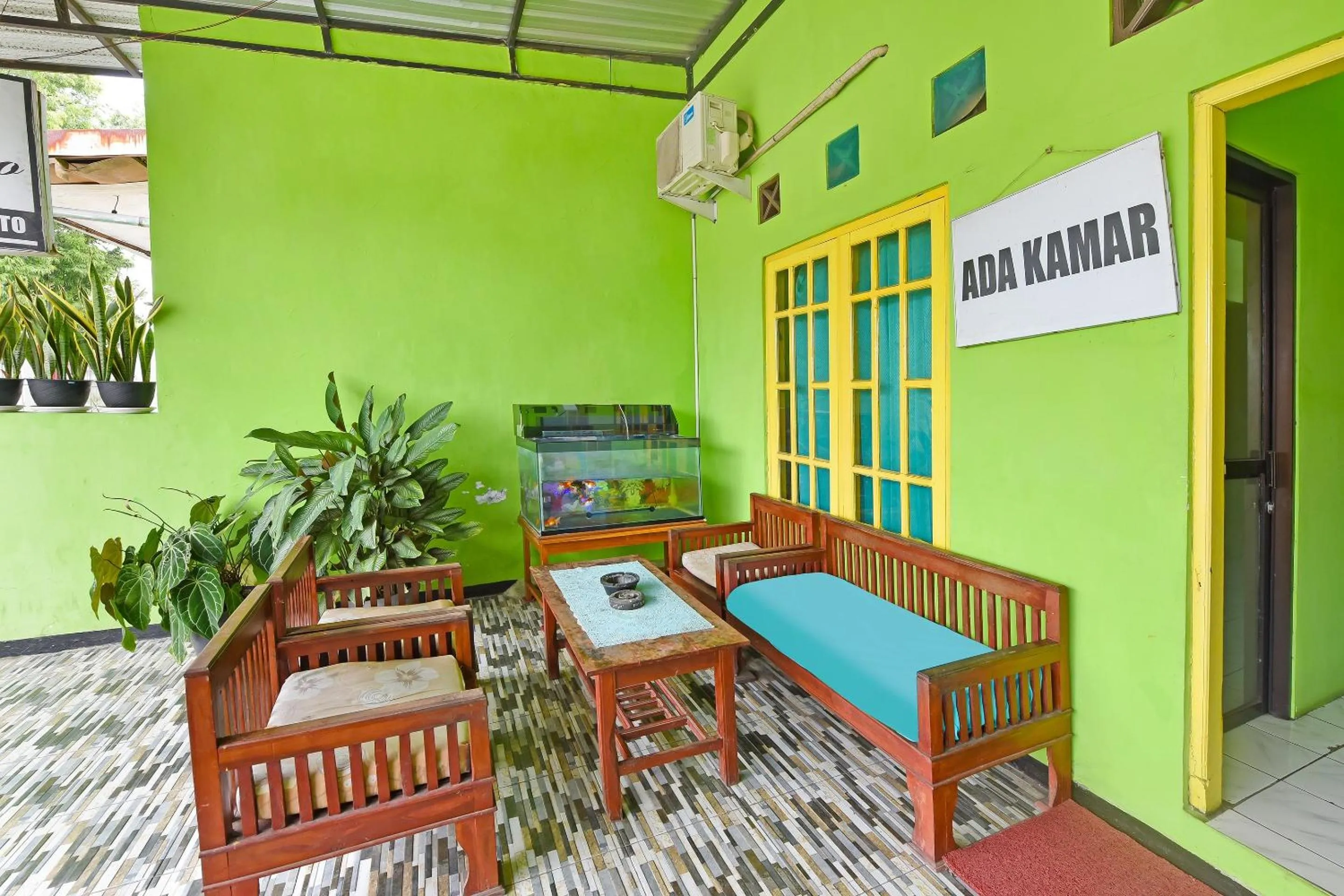 Lobby or reception in SPOT ON 91357 Hotel Mulyo