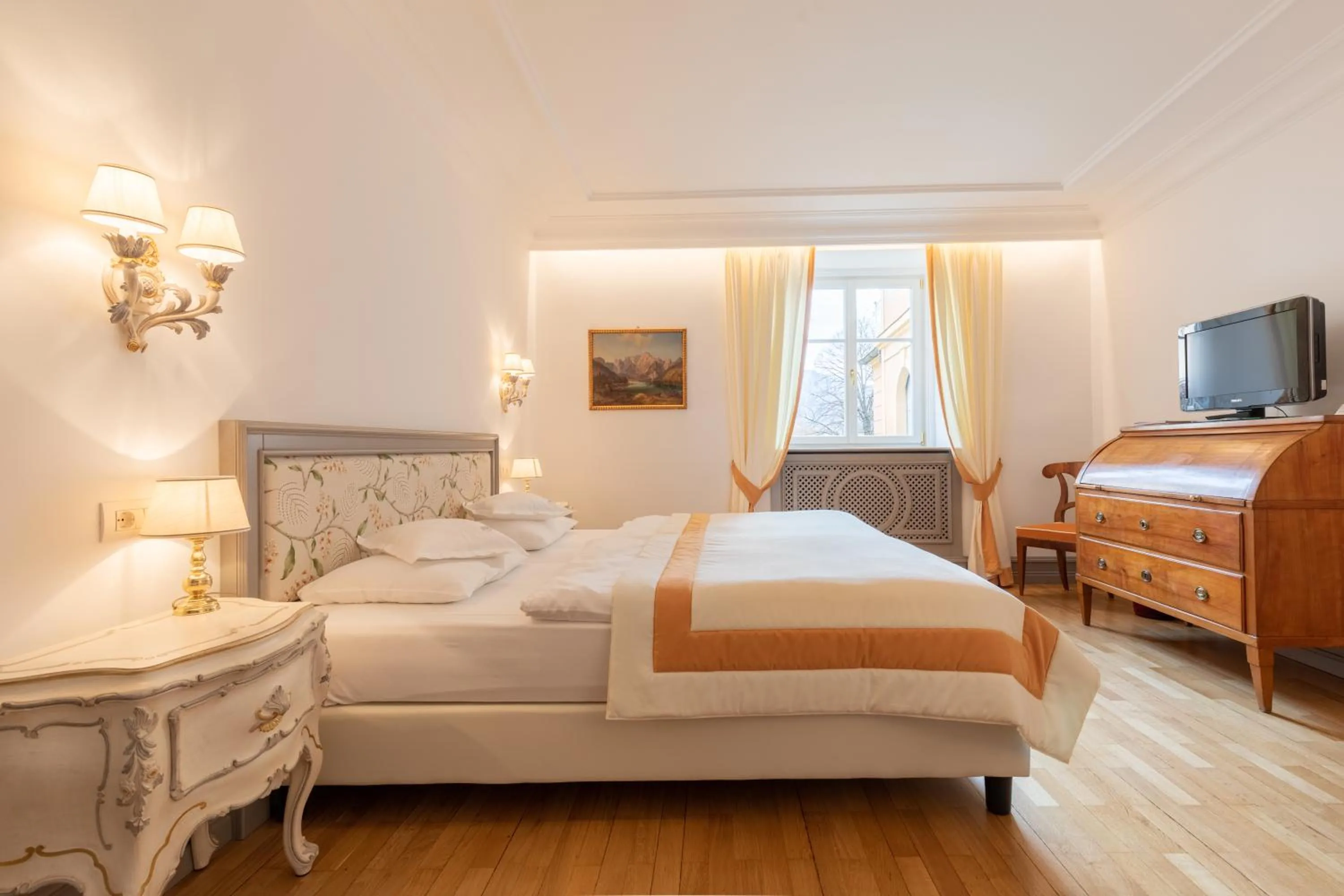 Bed in Hotel Elephant