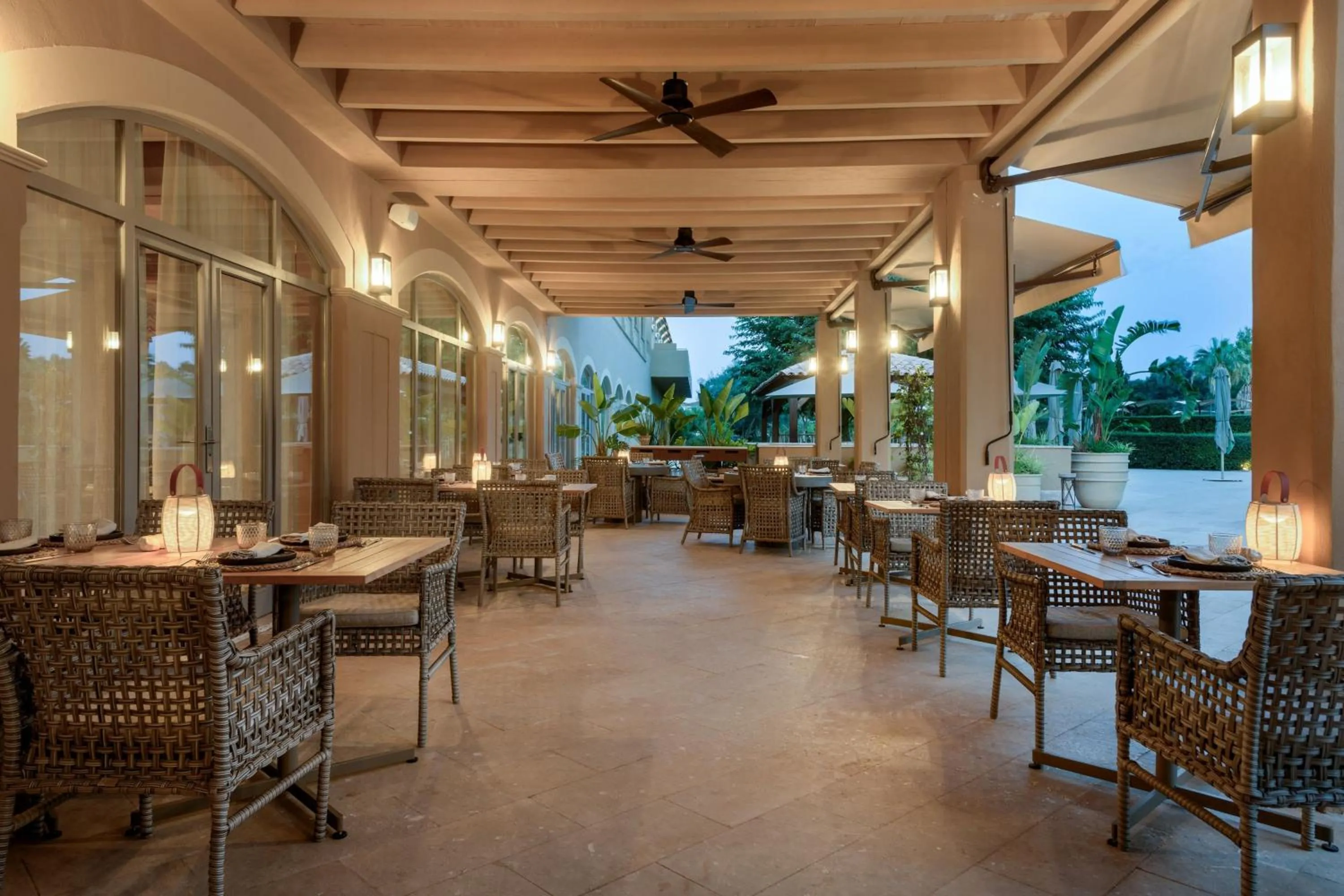 Restaurant/places to eat in Hacienda Son Antem Golf Resort, Autograph Collection