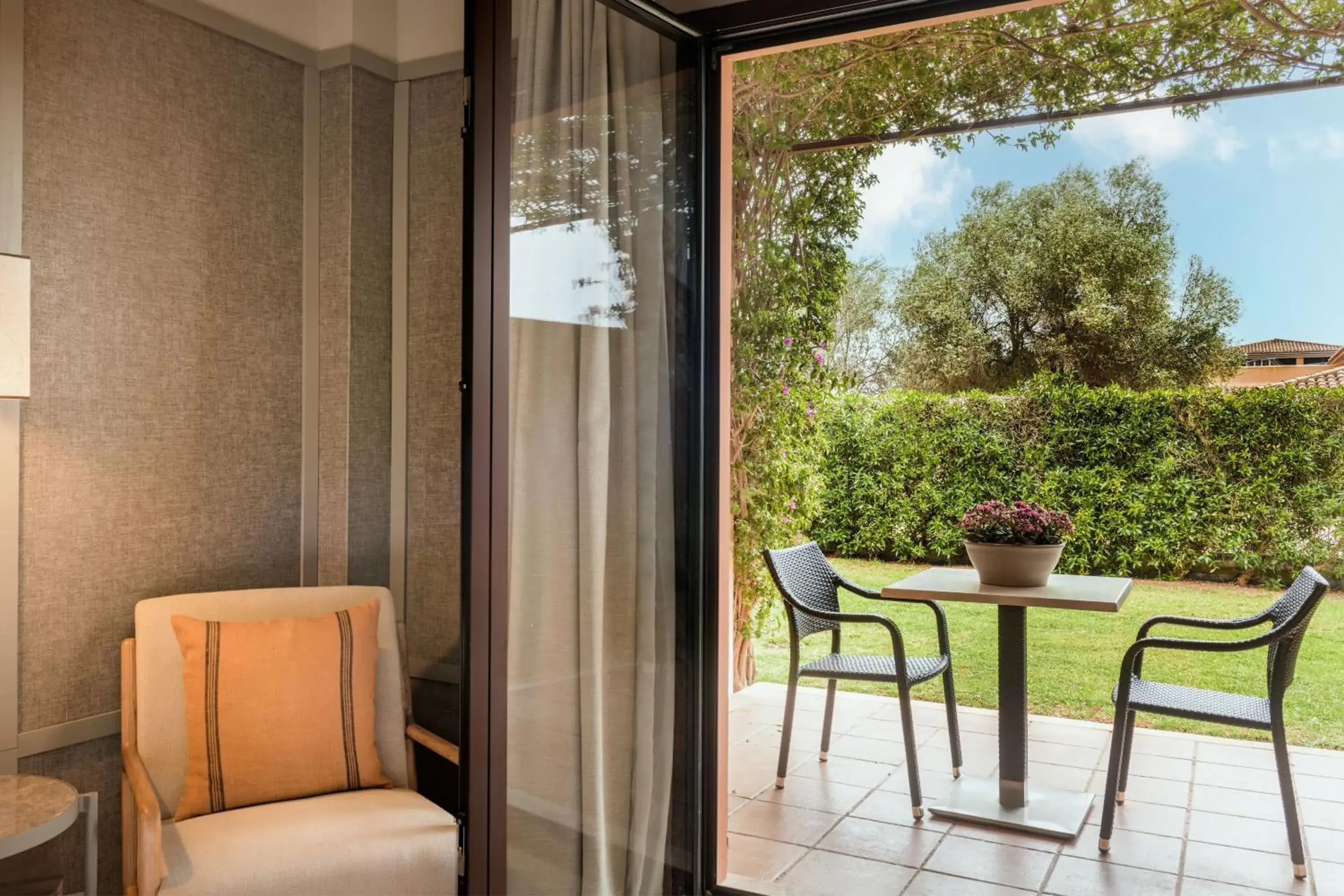 Priority Location, Deluxe Guest room, 1 King, Garden view in Hacienda Son Antem Golf Resort, Autograph Collection Priority Location, Deluxe Guest room, 1 King, Garden view in Hacienda Son Antem Golf Resort, Autograph Collection