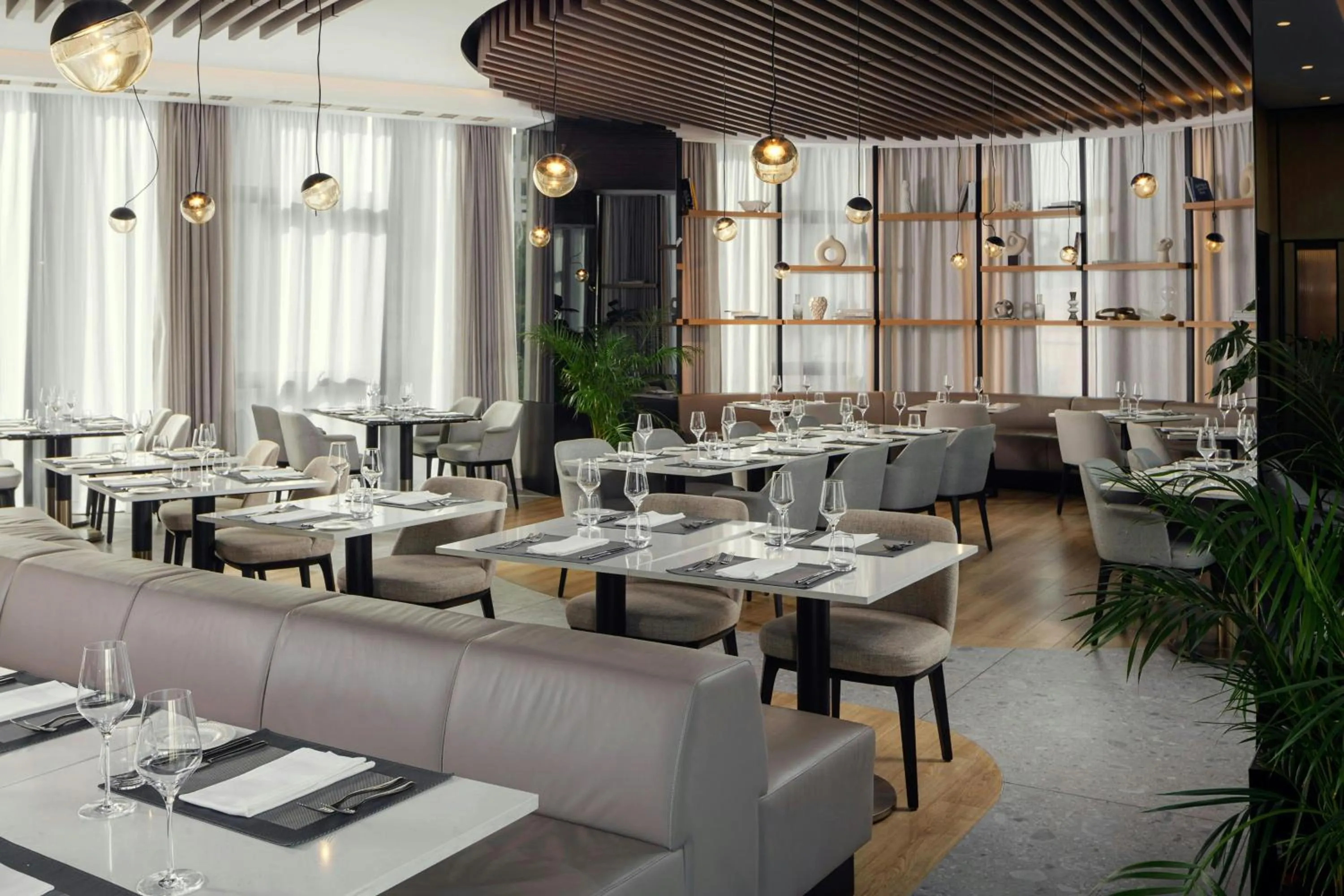 Restaurant/places to eat in AC Hotel by Marriott Split