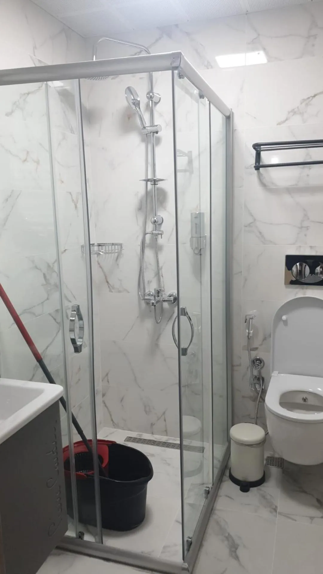 NOOR FAMILY APARTMENTS