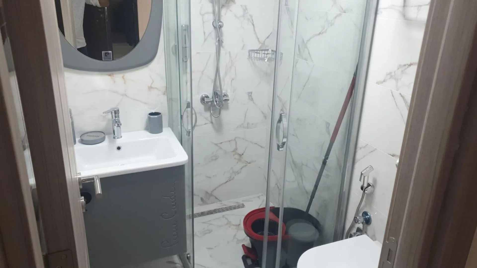 NOOR FAMILY APARTMENTS