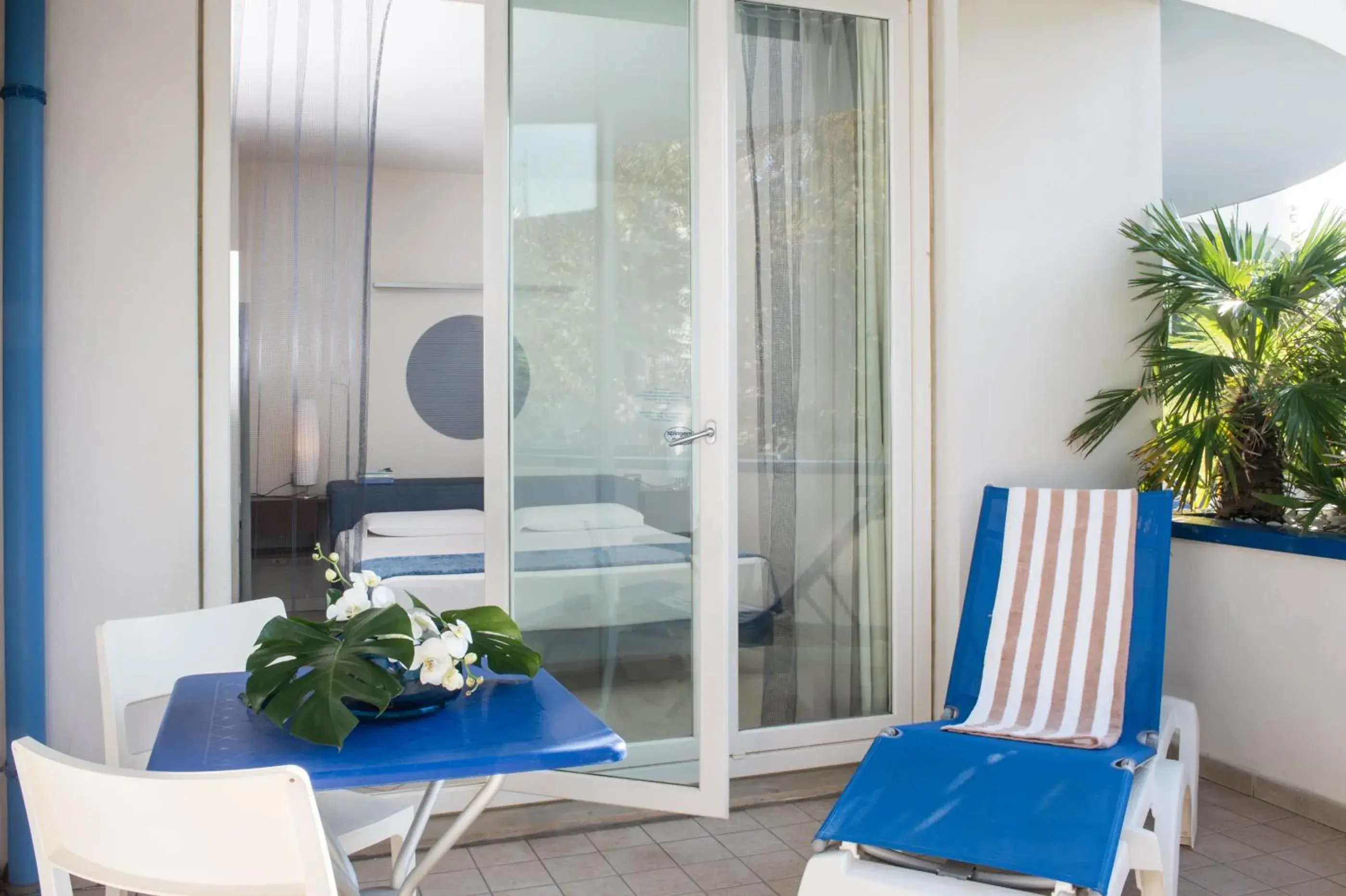 Economy Double Room in Blu Suite Resort Economy Double Room in Blu Suite Resort