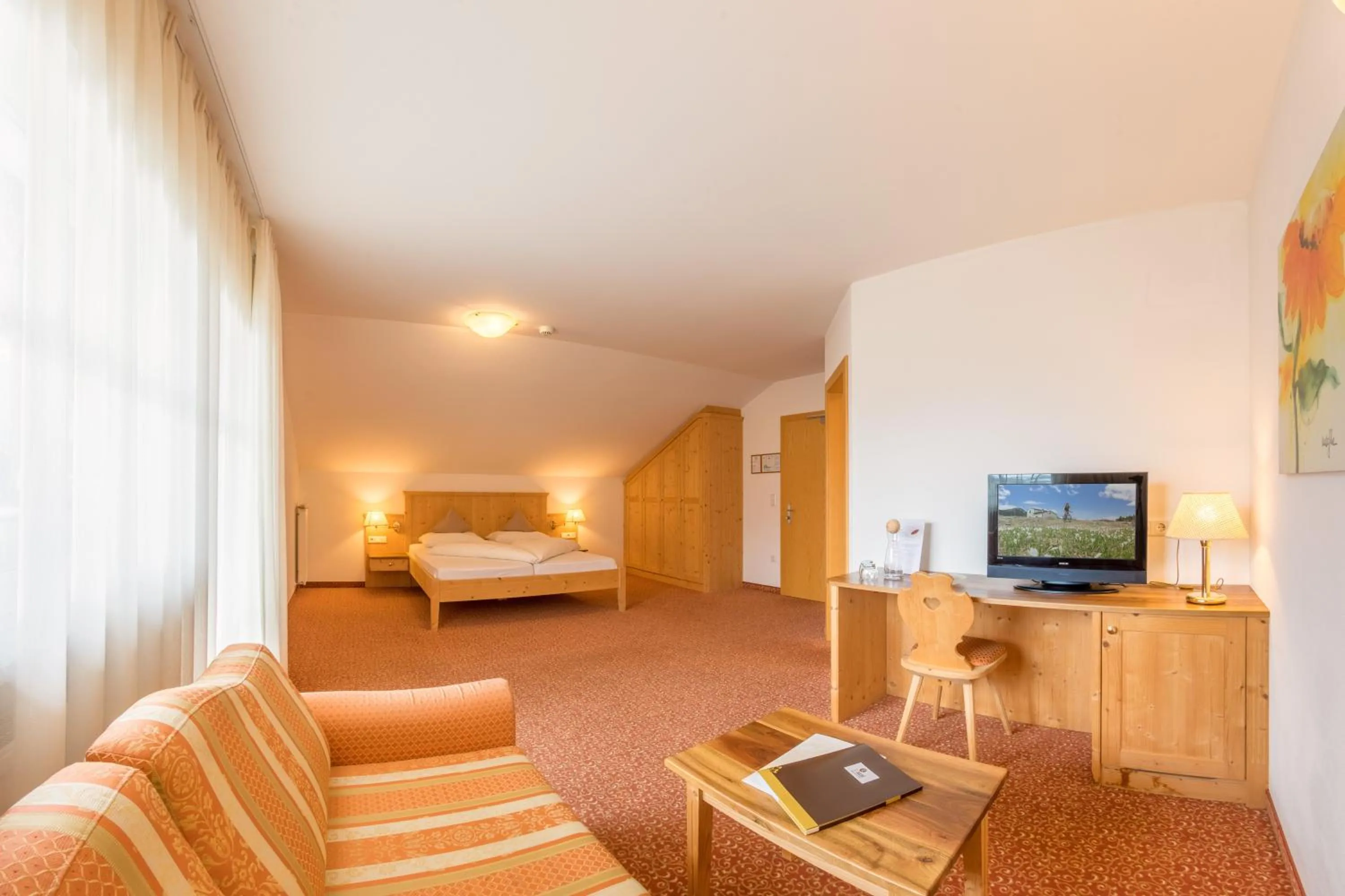 Photo of the whole room, Bed in Wohlfühlhotel Mei Auszeit