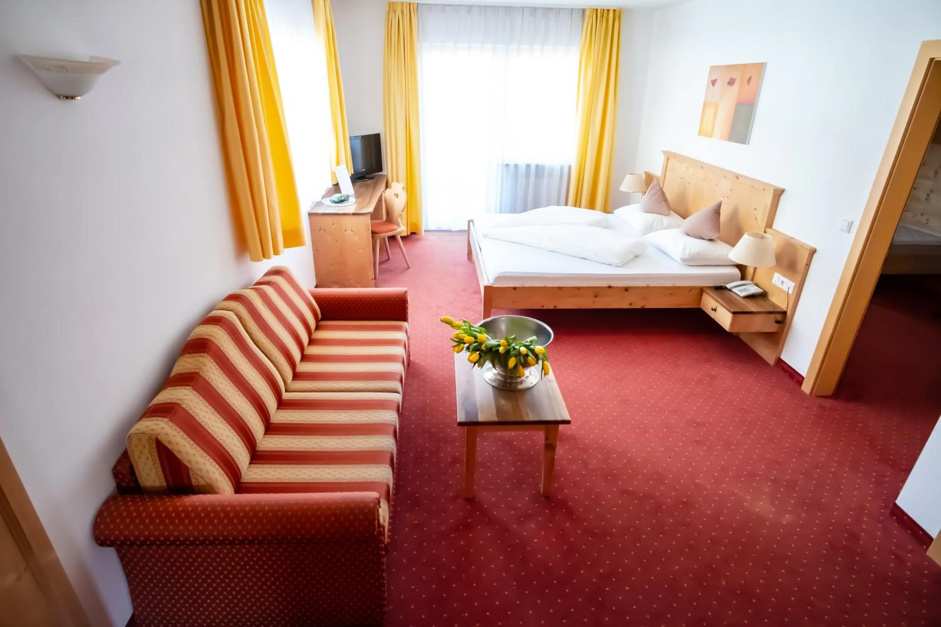 Photo of the whole room, Bed in Wohlfühlhotel Mei Auszeit