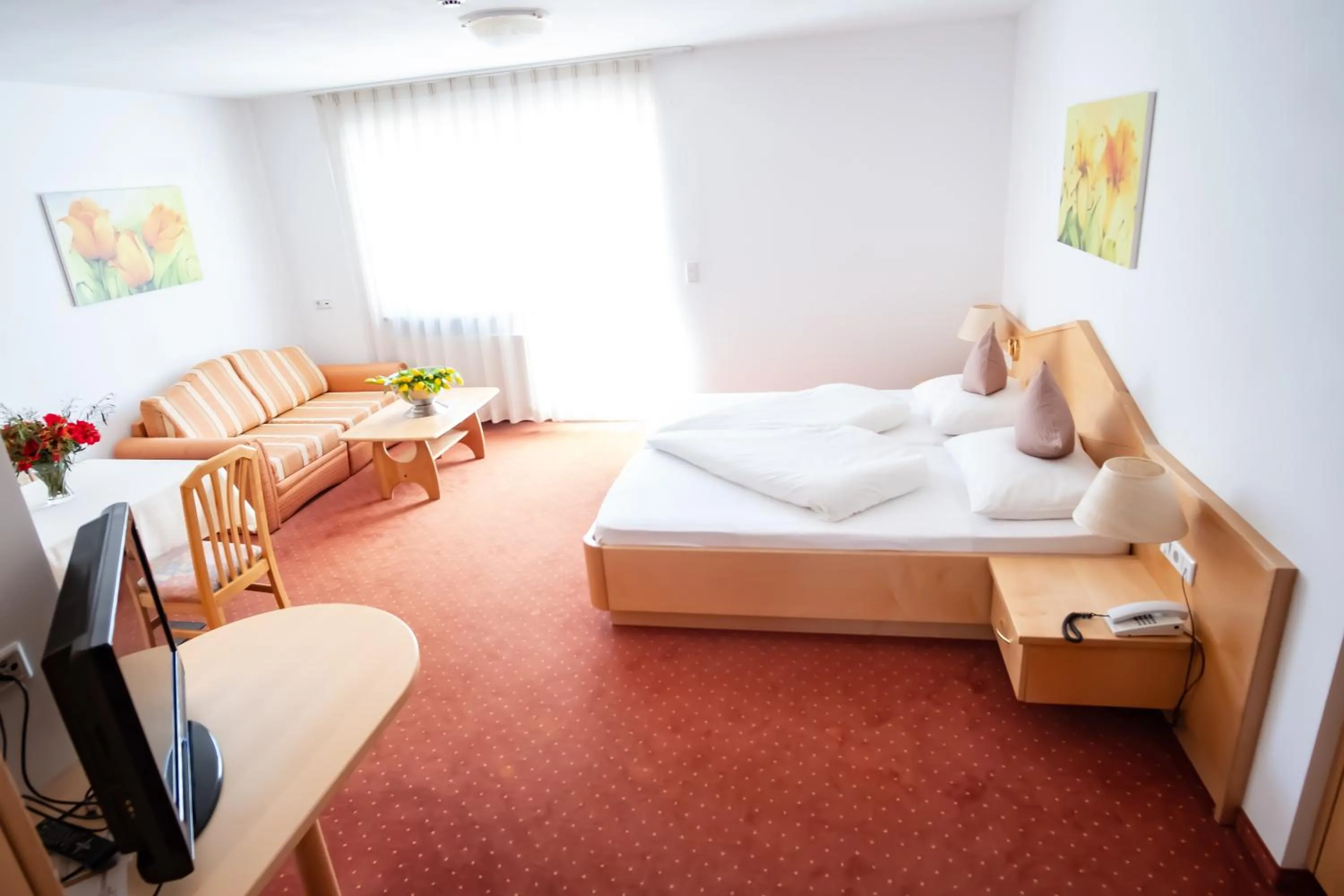 Photo of the whole room, Bed in Wohlfühlhotel Mei Auszeit