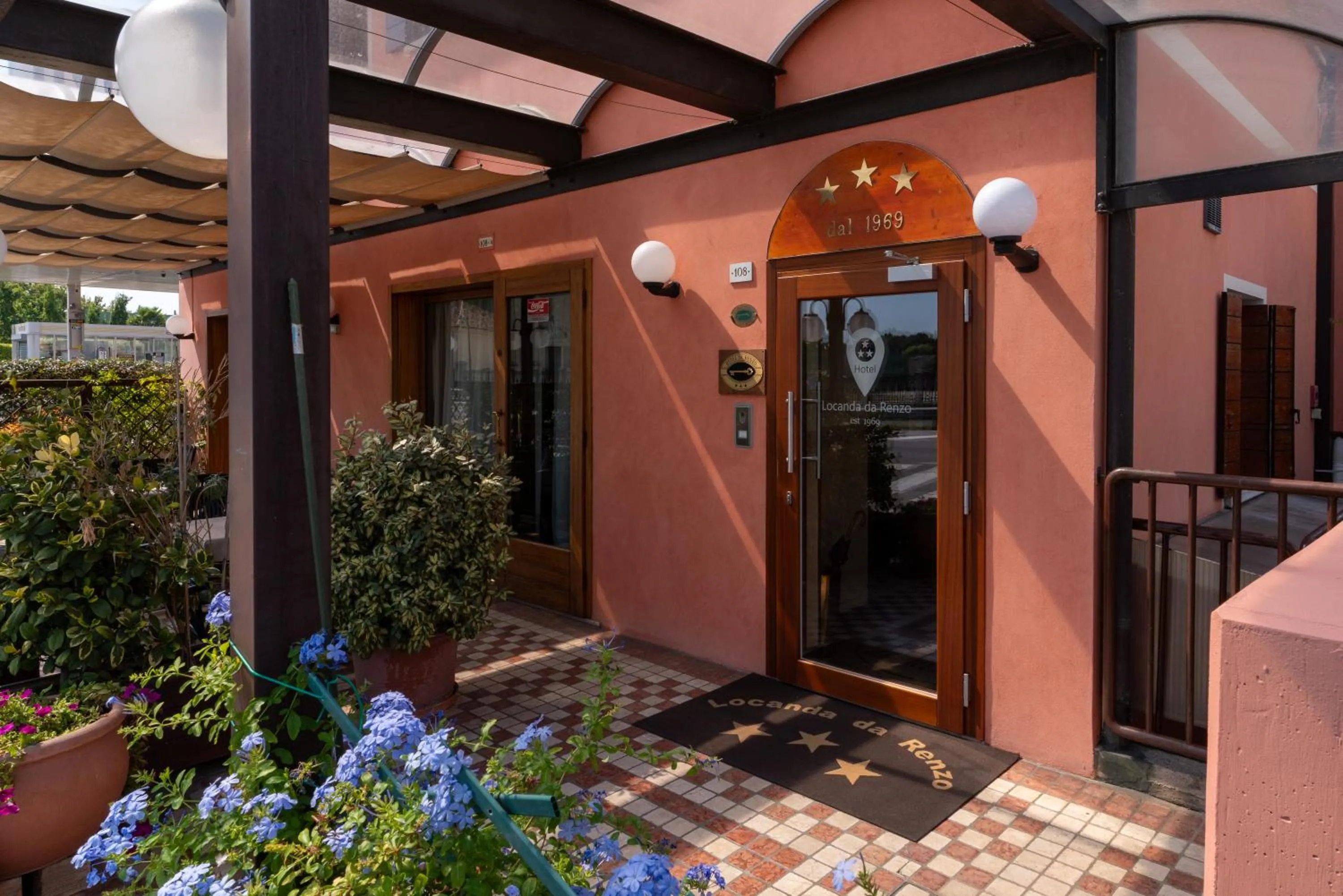 Facade/entrance in Locanda Da Renzo