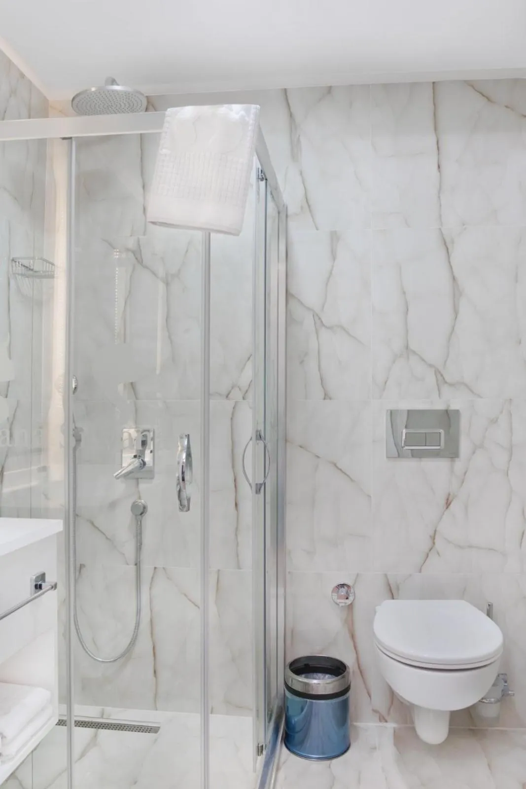 Bathroom in Silvana Hotel